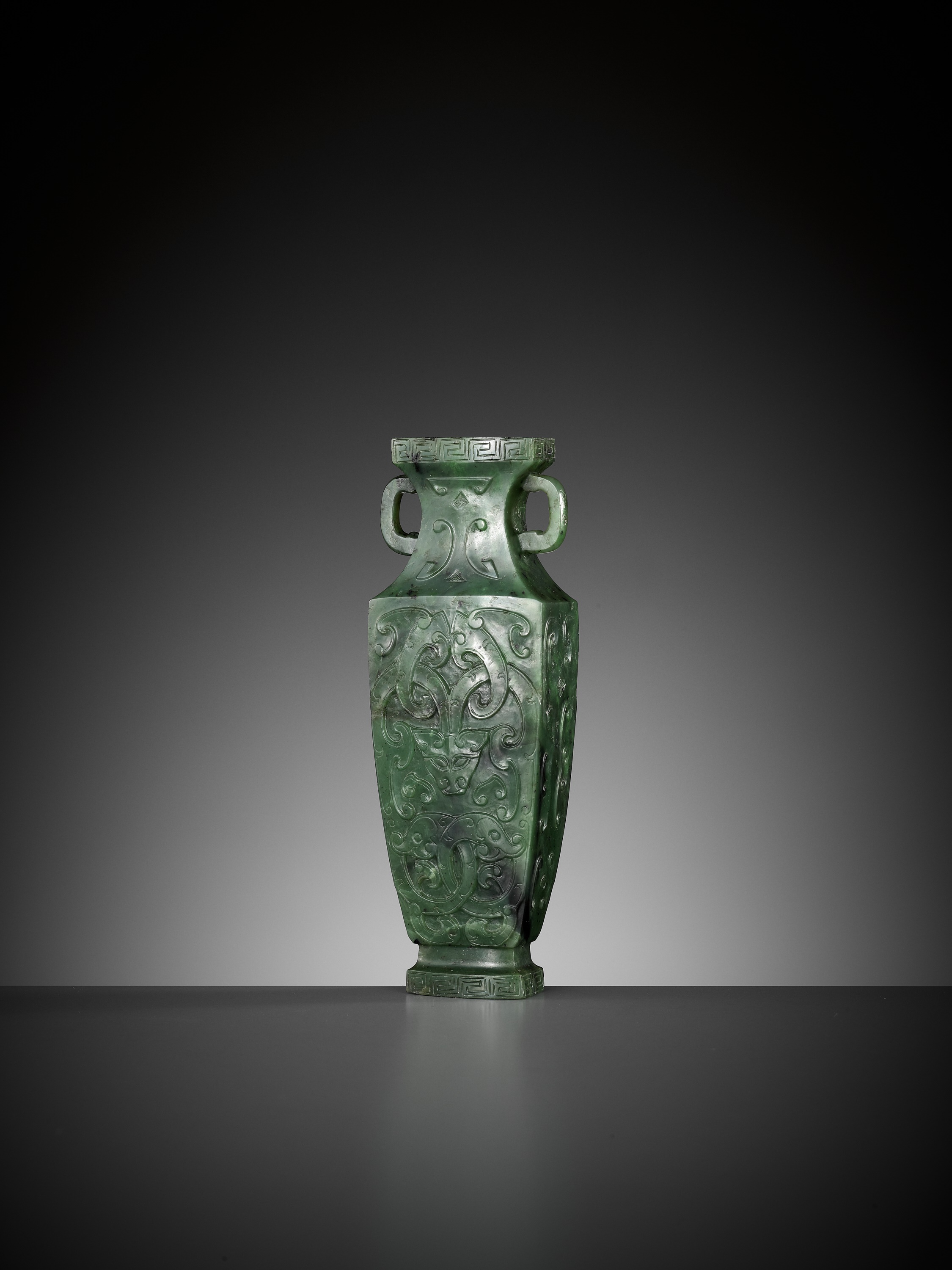 A SPINACH GREEN JADE MINIATURE 'ARCHAISTIC' VASE, 18TH-19TH CENTURY - Image 17 of 19