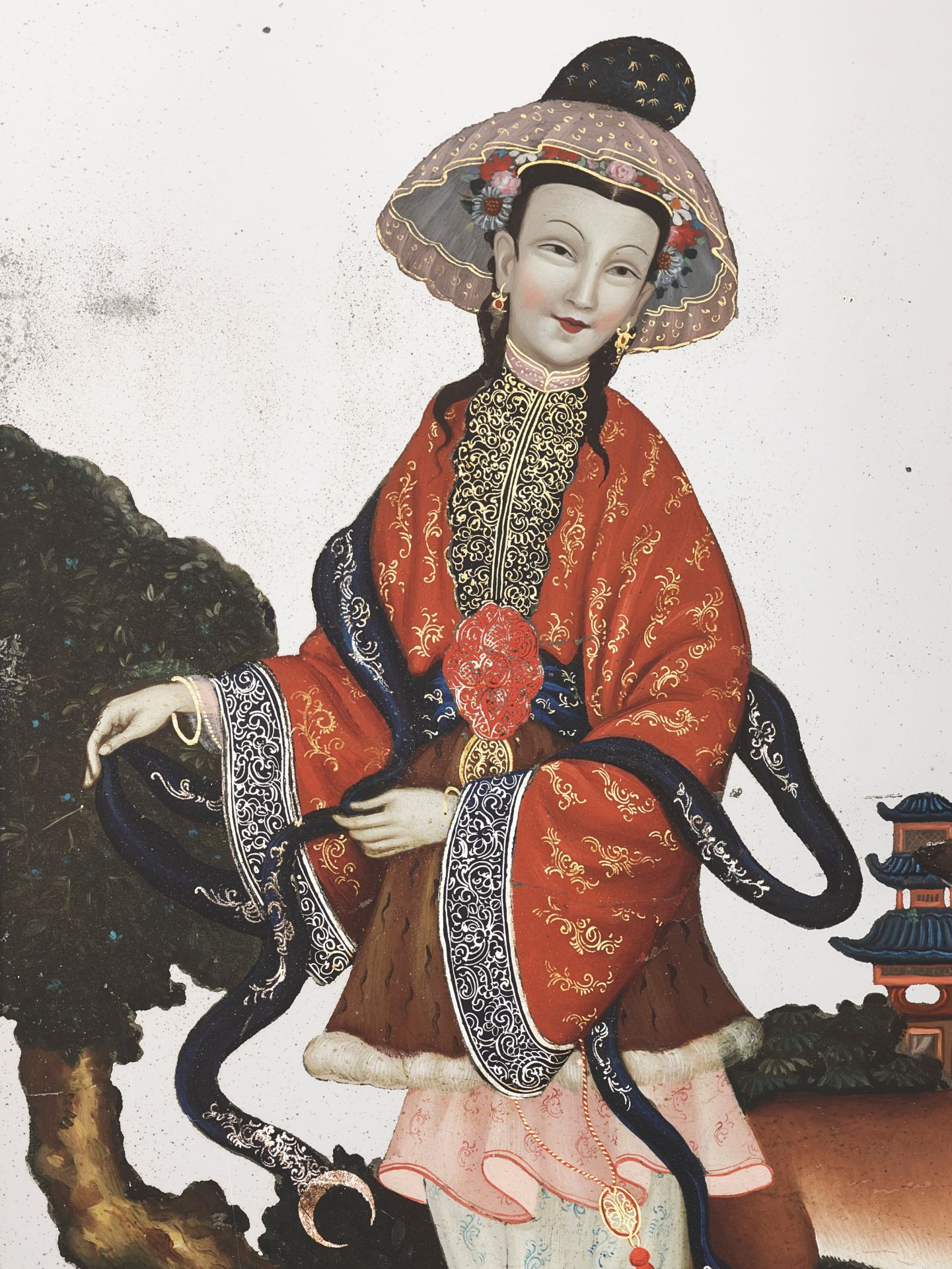 A REVERSE-GLASS MIRROR PAINTING OF A NOBLE LADY WITH DEER, CANTON SCHOOL, QING DYNASTY - Bild 2 aus 6