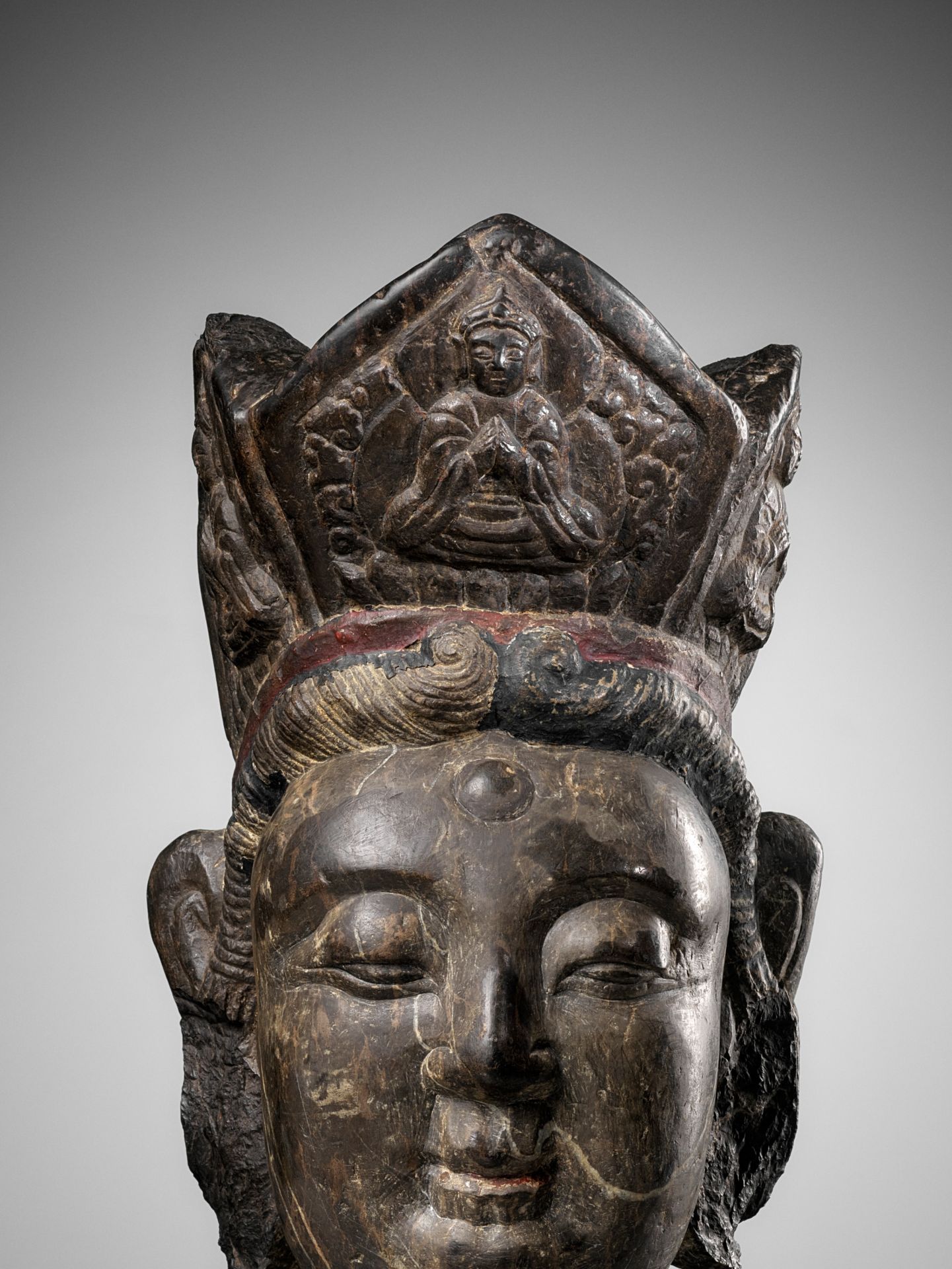 A MAGNIFICENT LIMESTONE HEAD OF GUANYIN, YUAN TO MING DYNASTY - Image 3 of 12