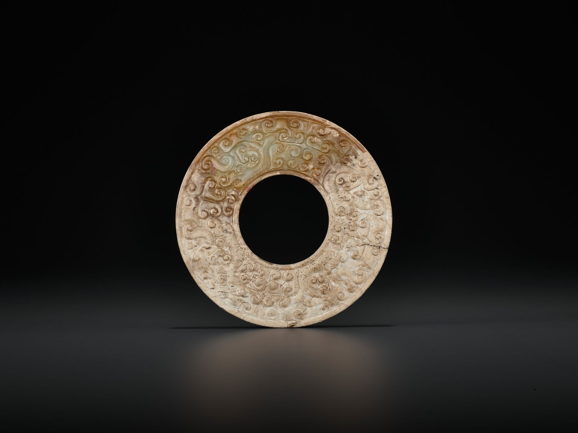 A JADE DISC, HUAN, EASTERN ZHOU DYNASTY - Bild 3 aus 7