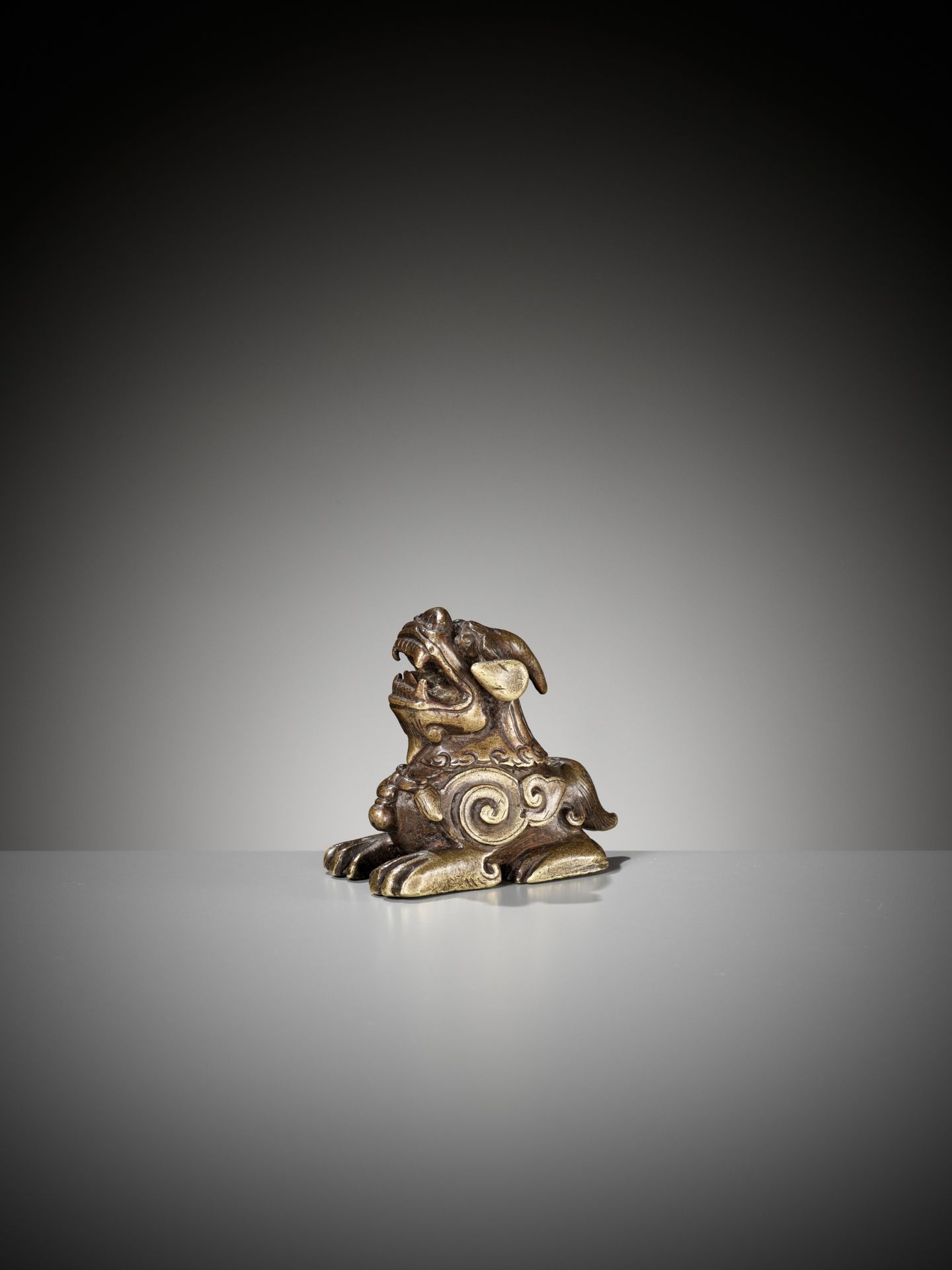 A BRONZE 'LUDUAN' WEIGHT, 17TH CENTURY - Image 6 of 13