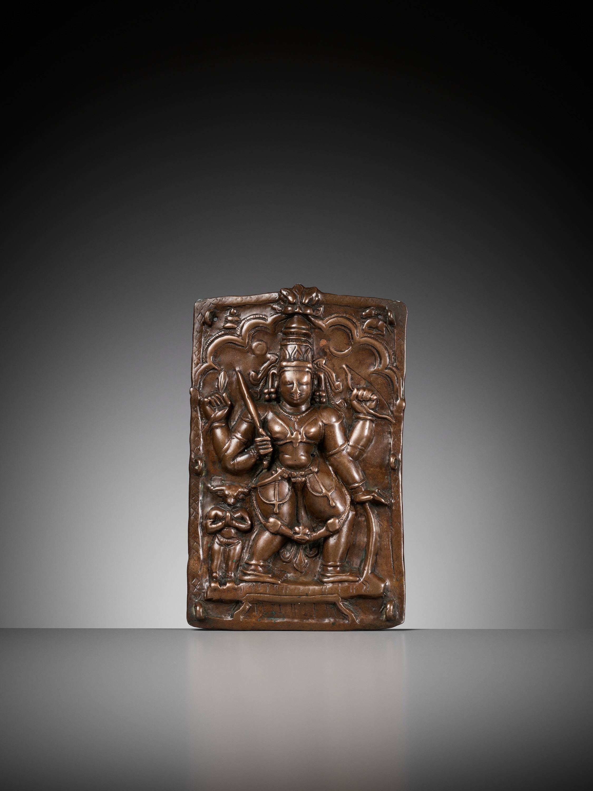 A CEREMONIAL COPPER SHIELD DEPICTING VIRABHADRA, 17TH-18TH CENTURY - Image 9 of 9