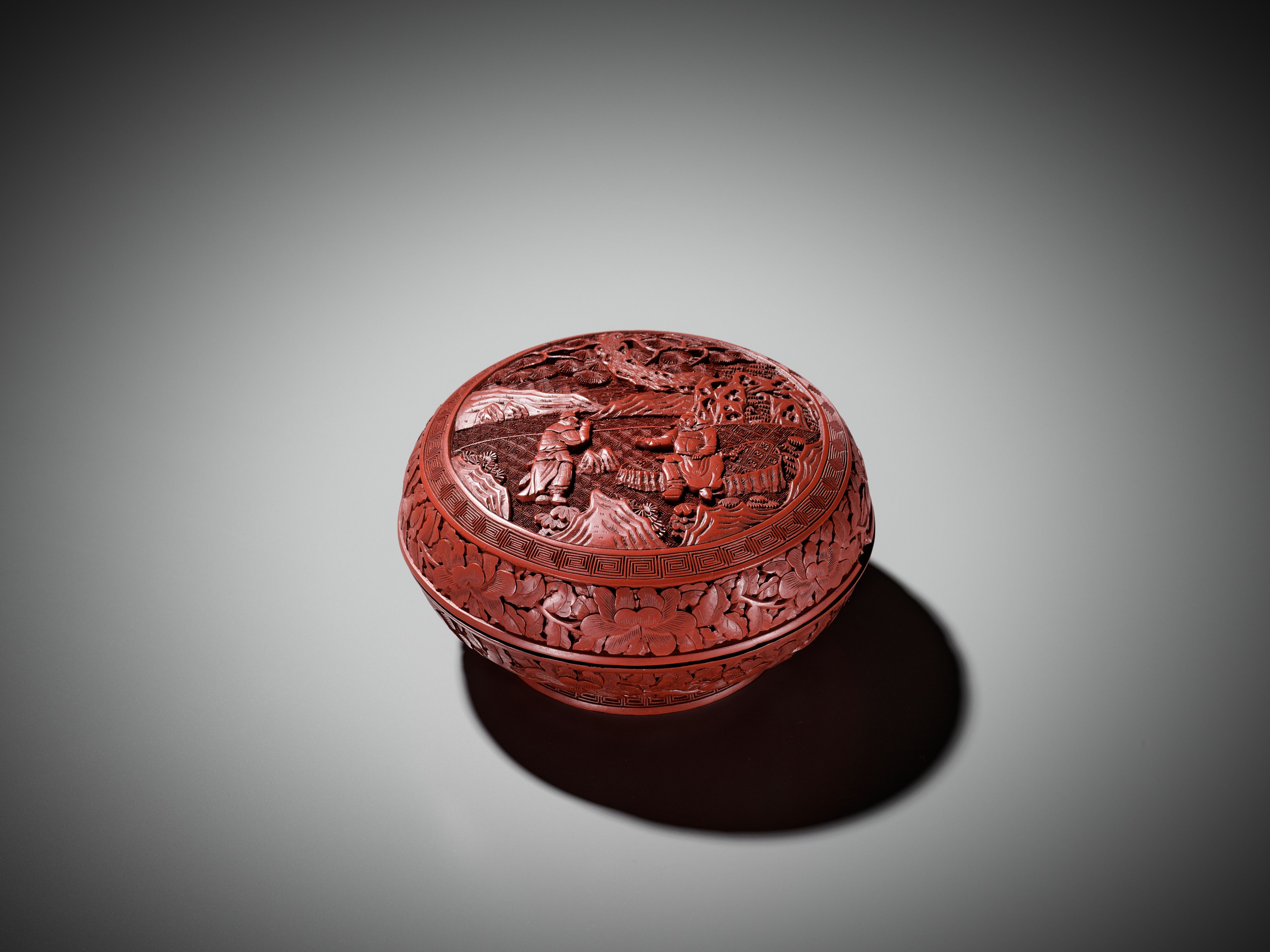 A CINNABAR LACQUER BOX AND COVER, 19TH CENTURY - Image 2 of 8
