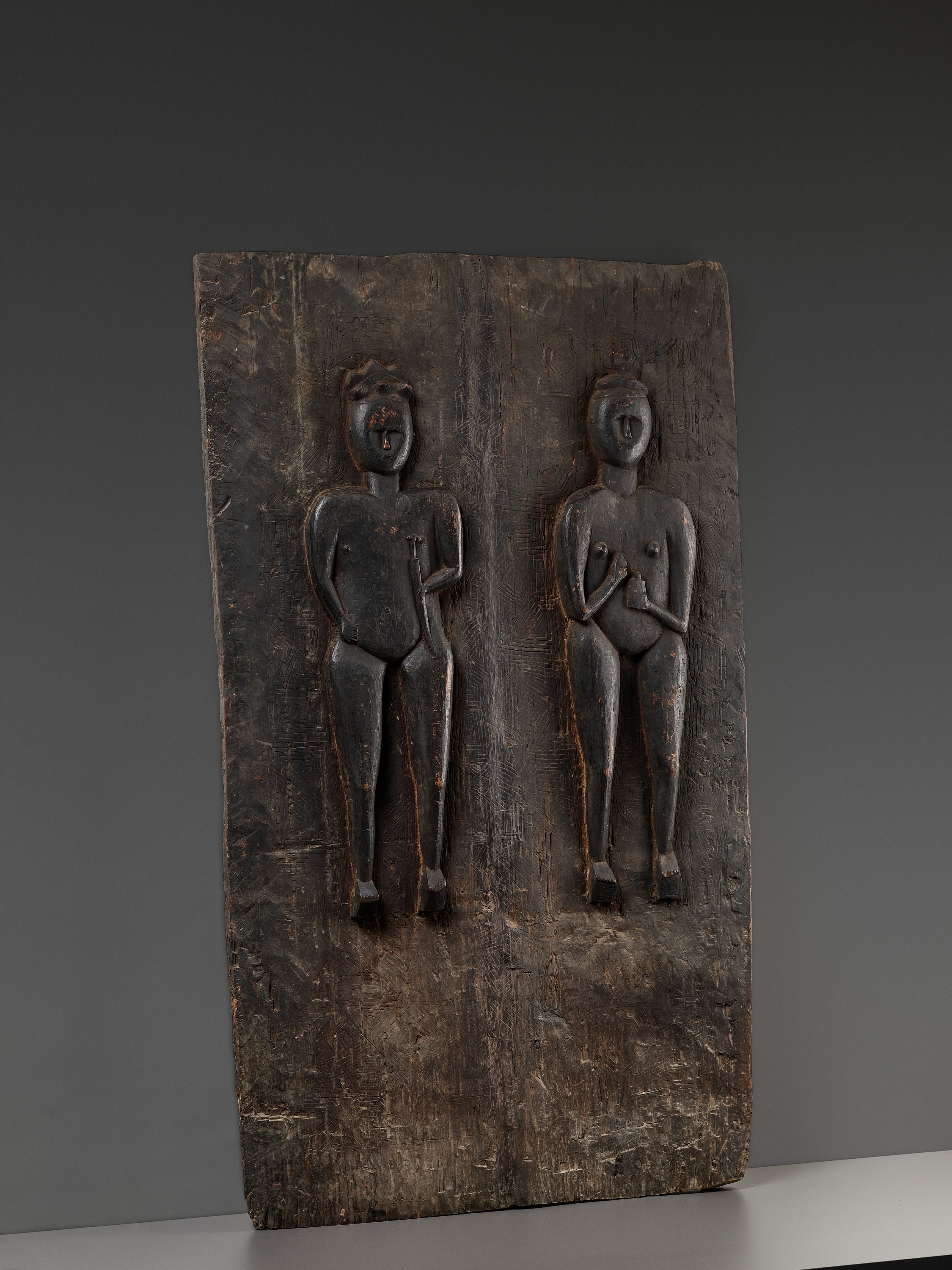 A RARE AND LARGE CARVED HARDWOOD 'MALE AND FEMALE' DOOR, ODA MATAN - Image 8 of 9