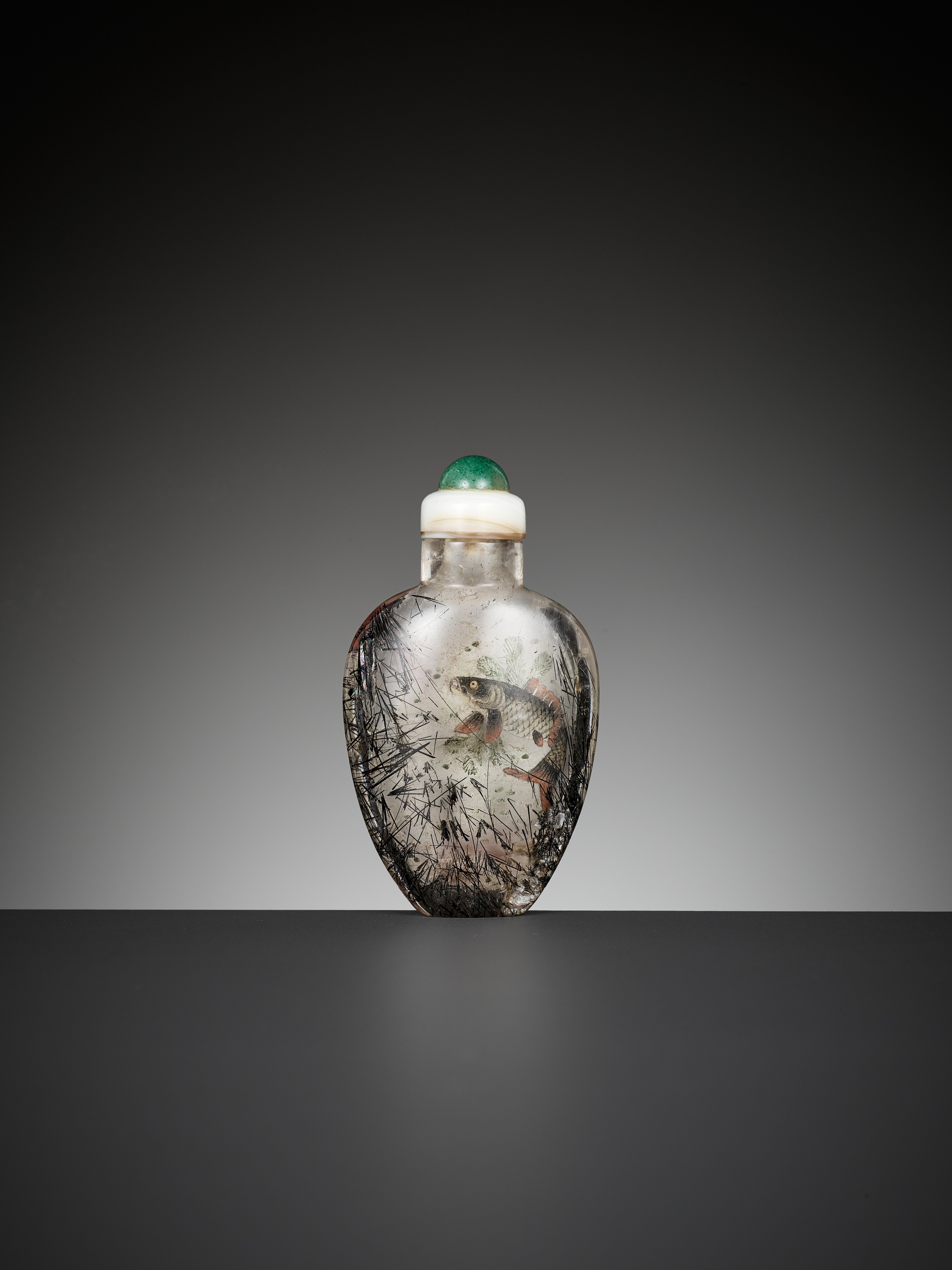 AN INSIDE-PAINTED HAIR CRYSTAL 'FISH' SNUFF BOTTLE, BY YE ZHONGSAN, DATED 1916 - Image 2 of 10