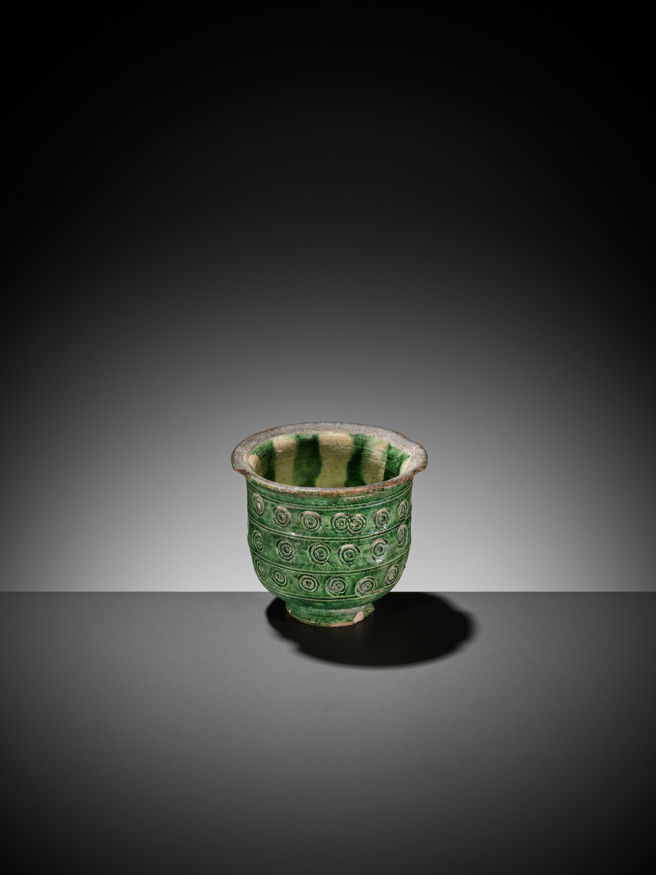 A RARE GREEN-GLAZED BELL-SHAPED CUP, TANG DYNASTY - Image 2 of 8