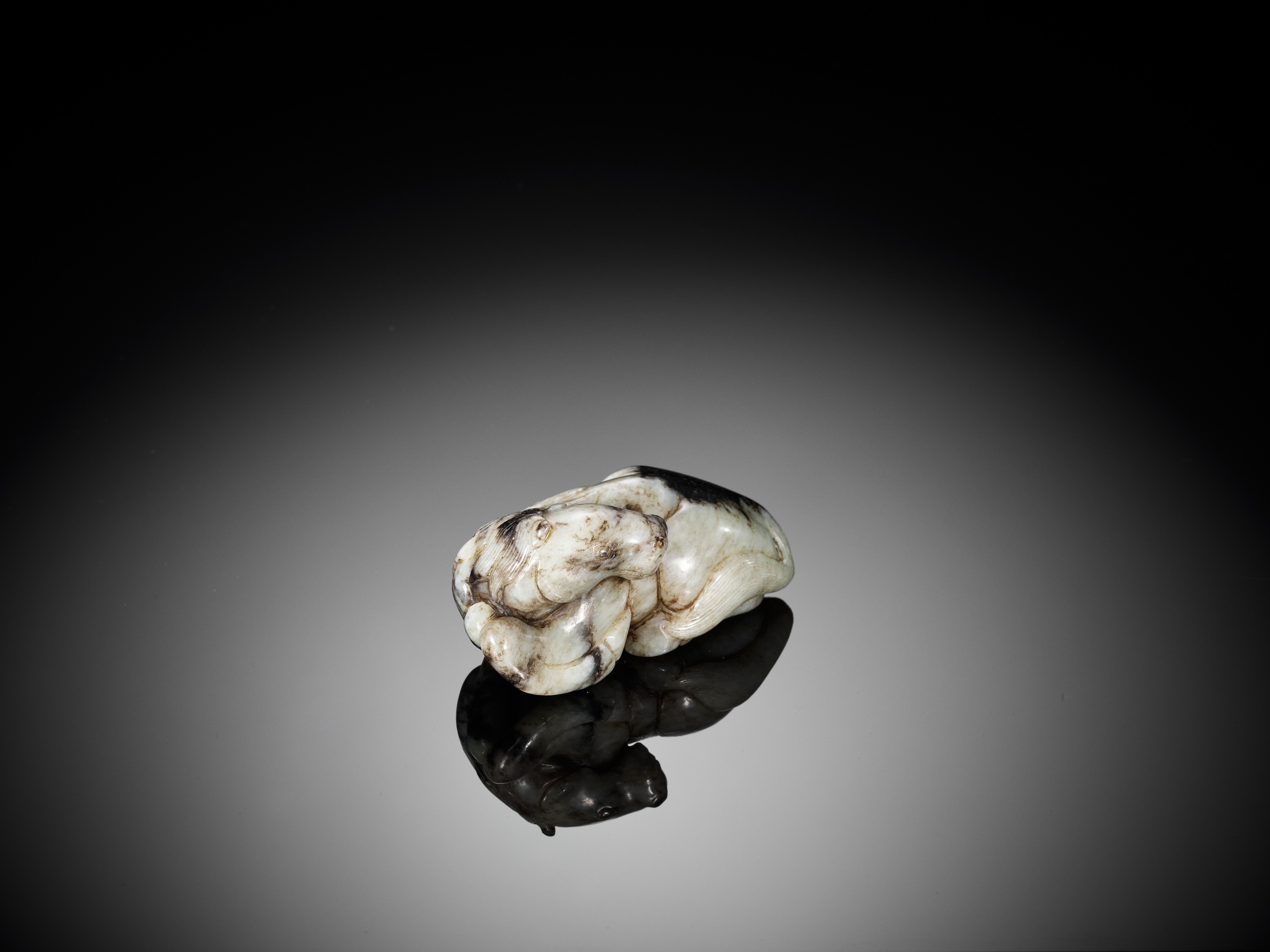 A GRAY AND BLACK NEPHRITE JADE FIGURE OF A HORSE, MING DYNASTY - Image 12 of 15