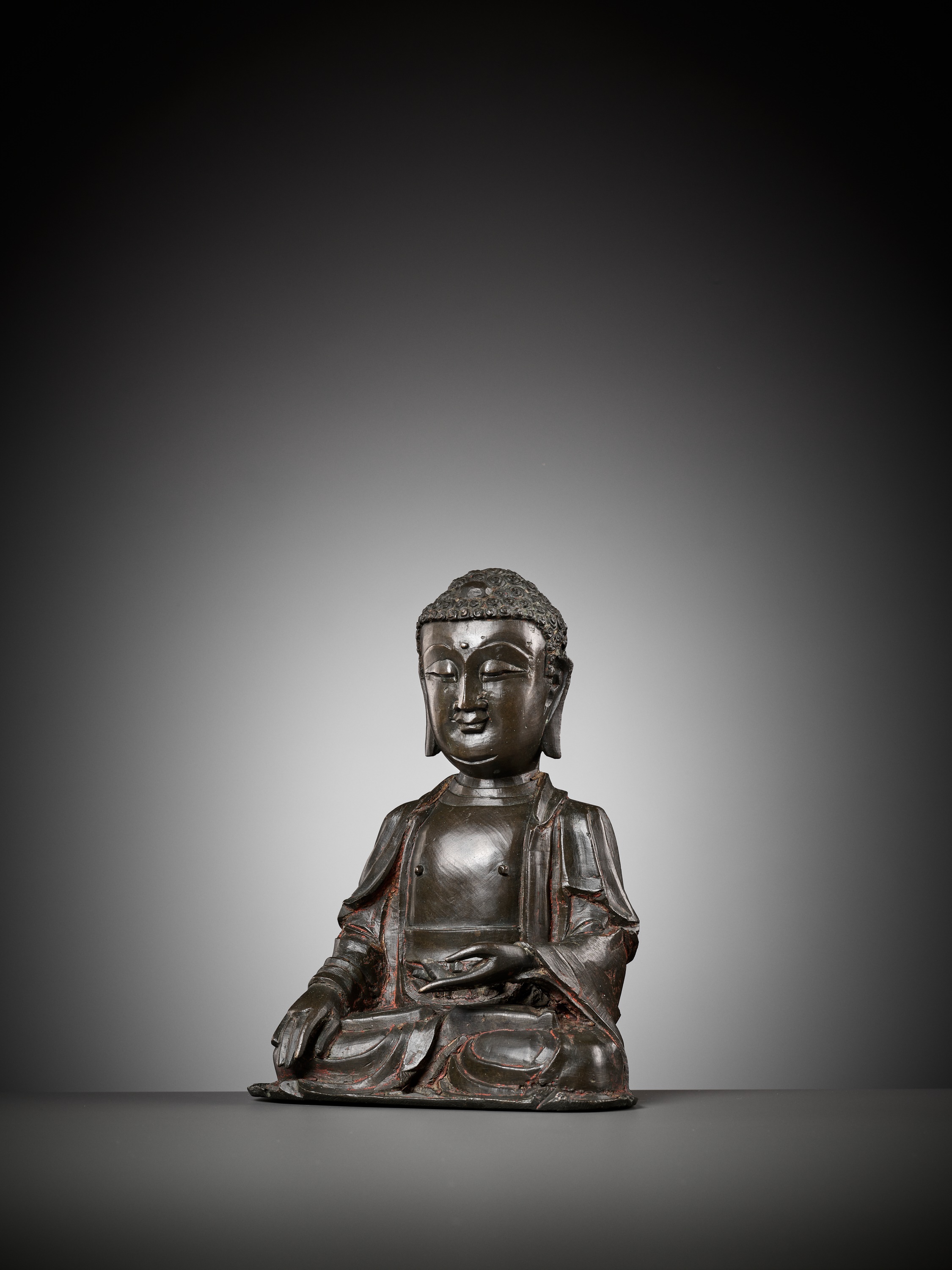 A BRONZE FIGURE OF BUDDHA SHAKYAMUNI, MING DYNASTY - Image 6 of 12