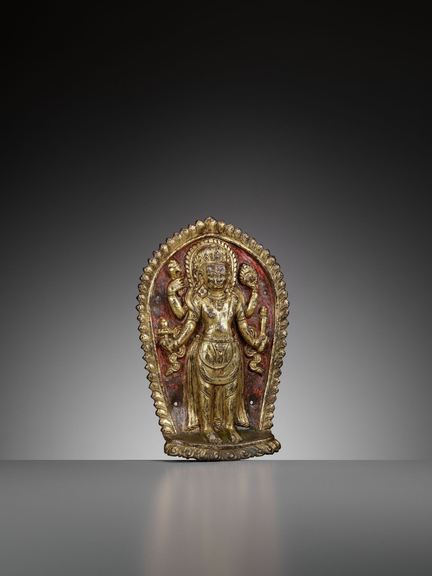 A GILT COPPER REPOUSSE PLAQUE OF VISHNU, 16TH-17TH CENTURY - Image 10 of 11