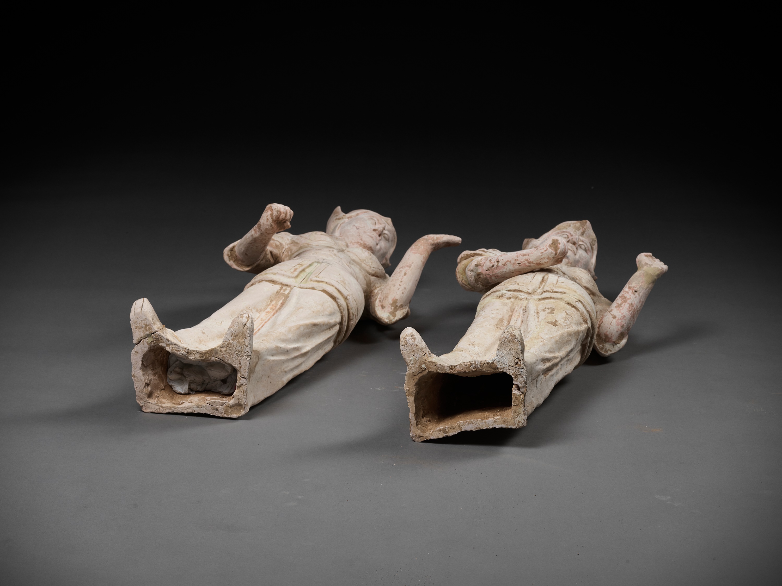 A PAIR OF LARGE POTTERY GUARDIAN FIGURES, WUSHIYONG, TANG DYNASTY - Image 12 of 12