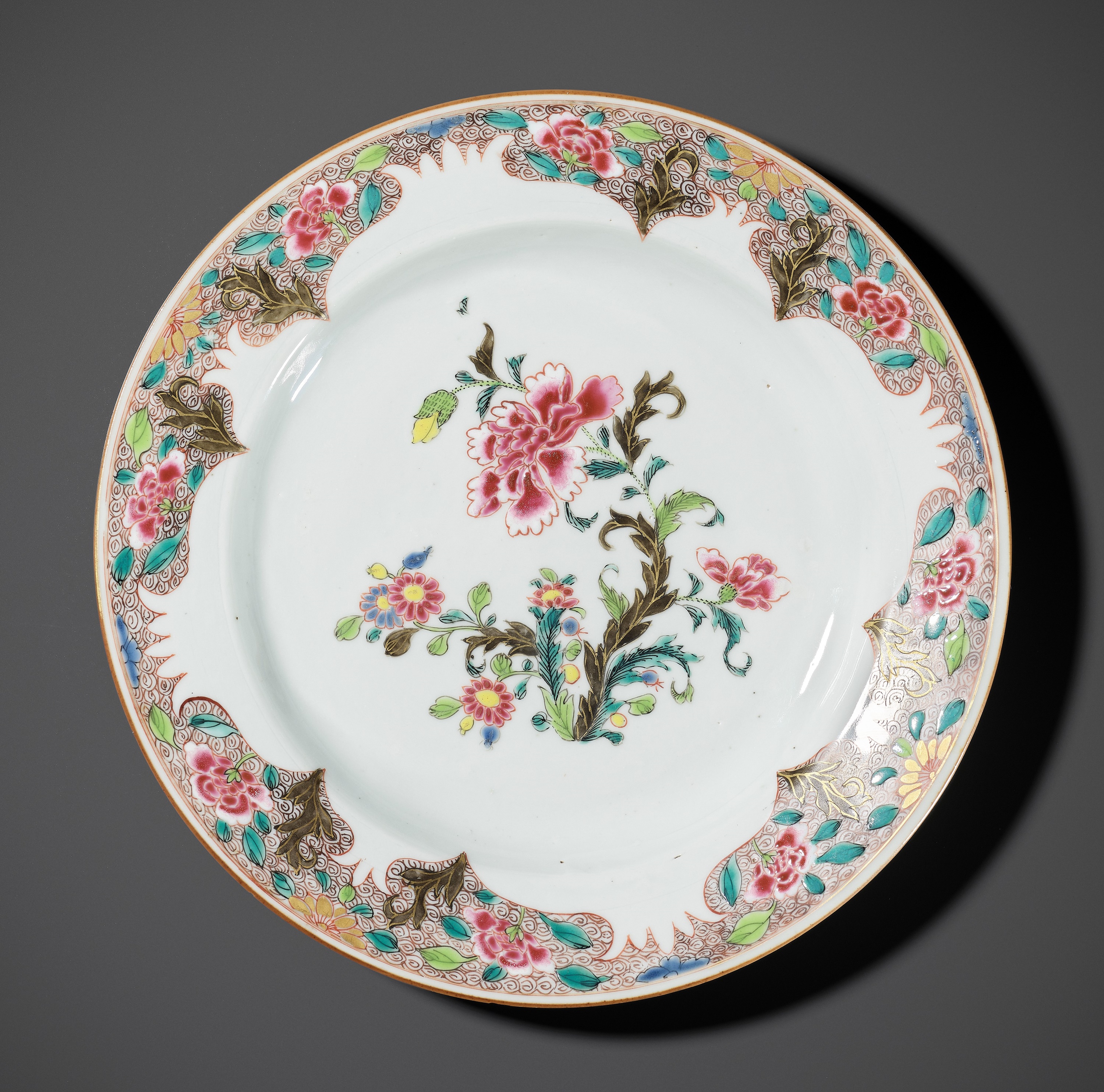 A FAMILLE ROSE 'PEONY AND CHRYSANTHEMUM' DISH, 18TH CENTURY