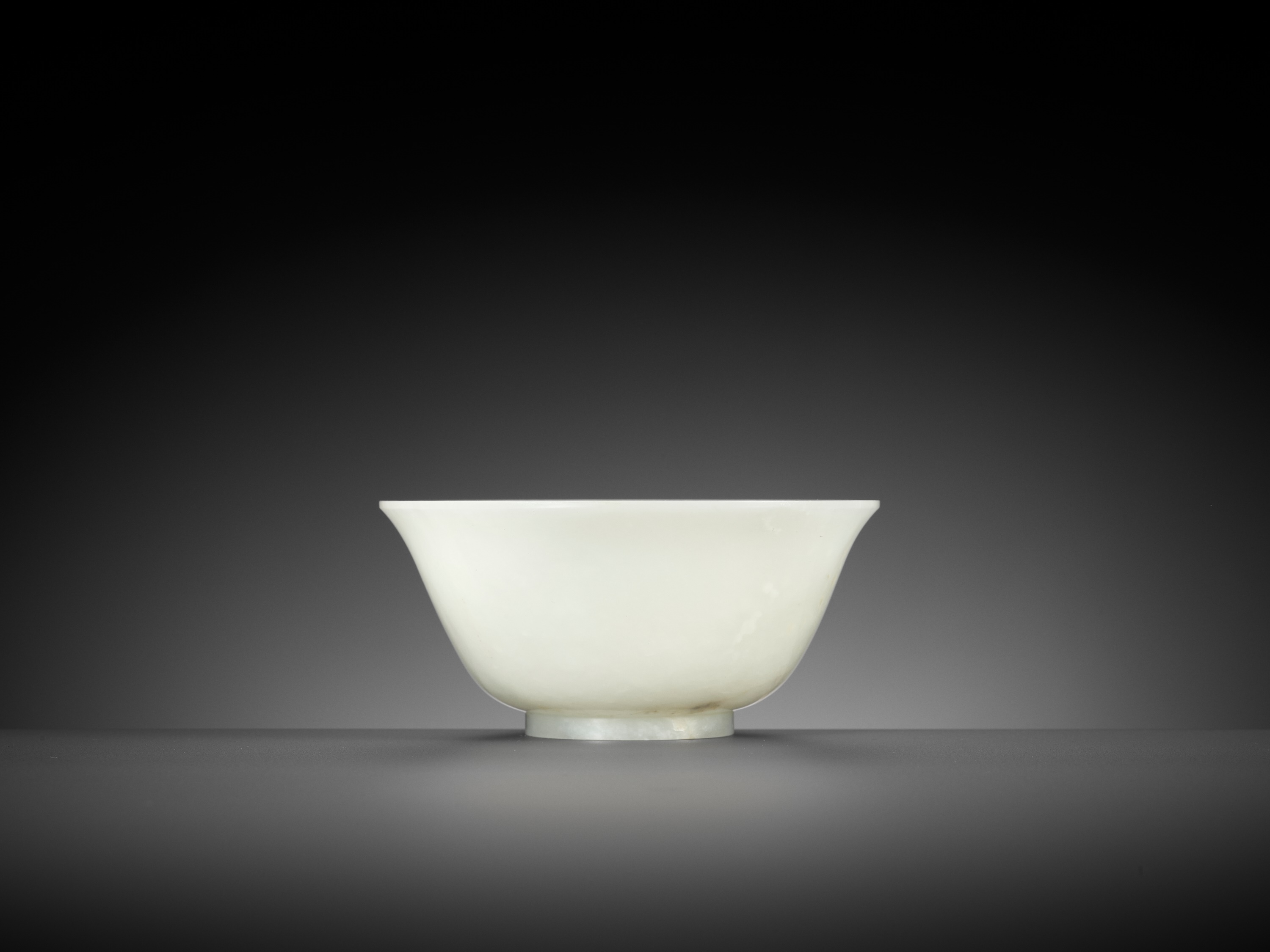 A WHITE JADE BOWL, QIANLONG PERIOD - Image 2 of 10