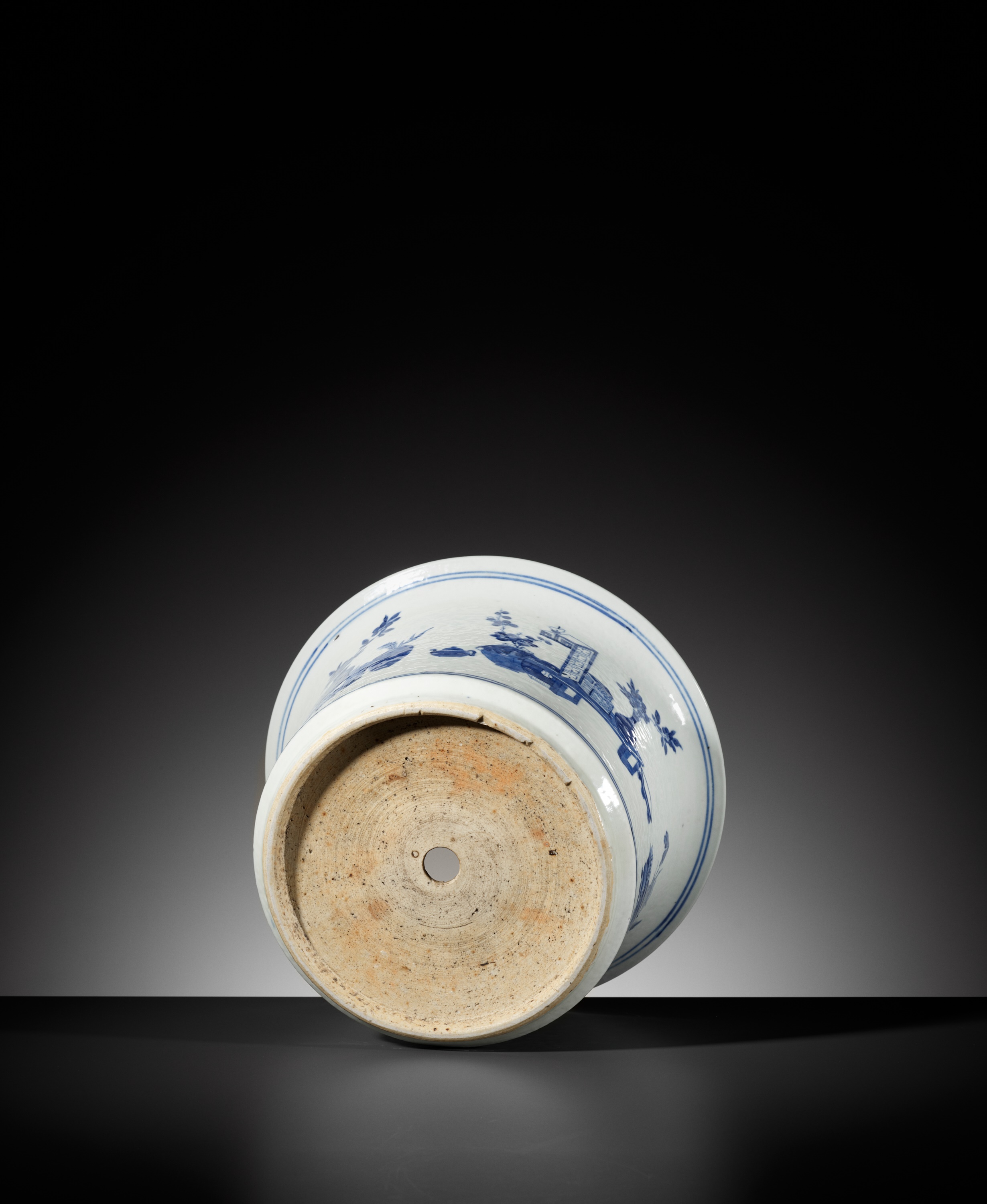 A BLUE AND WHITE 'HUNDRED TREASURES' JARDINIERE, QING DYNASTY - Image 7 of 7