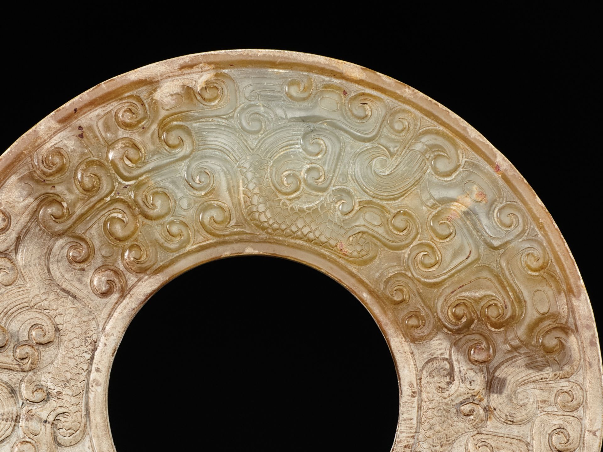 A JADE DISC, HUAN, EASTERN ZHOU DYNASTY - Bild 2 aus 7