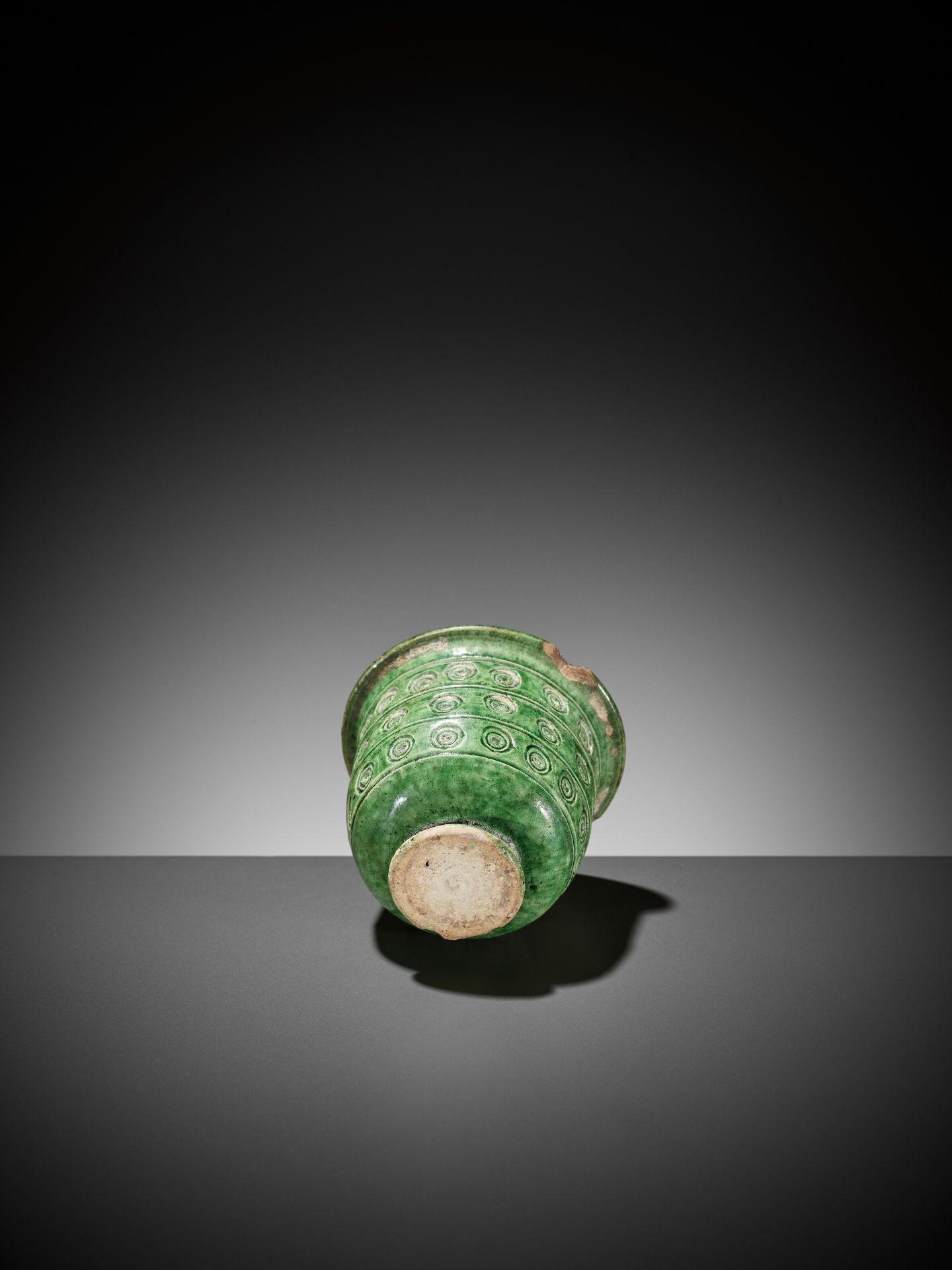 A RARE GREEN-GLAZED BELL-SHAPED CUP, TANG DYNASTY - Image 8 of 8