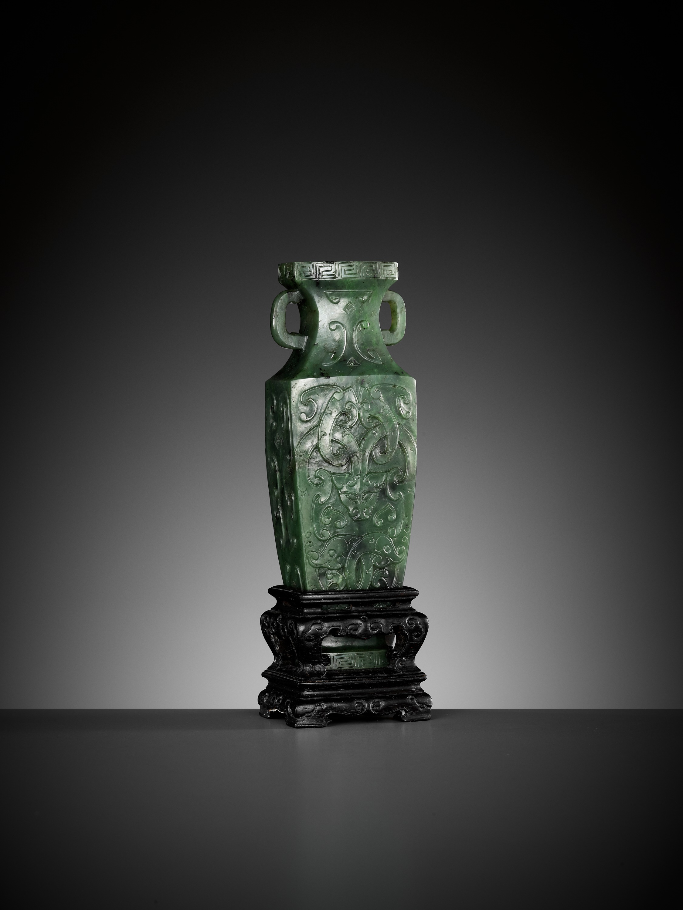 A SPINACH GREEN JADE MINIATURE 'ARCHAISTIC' VASE, 18TH-19TH CENTURY - Image 13 of 19