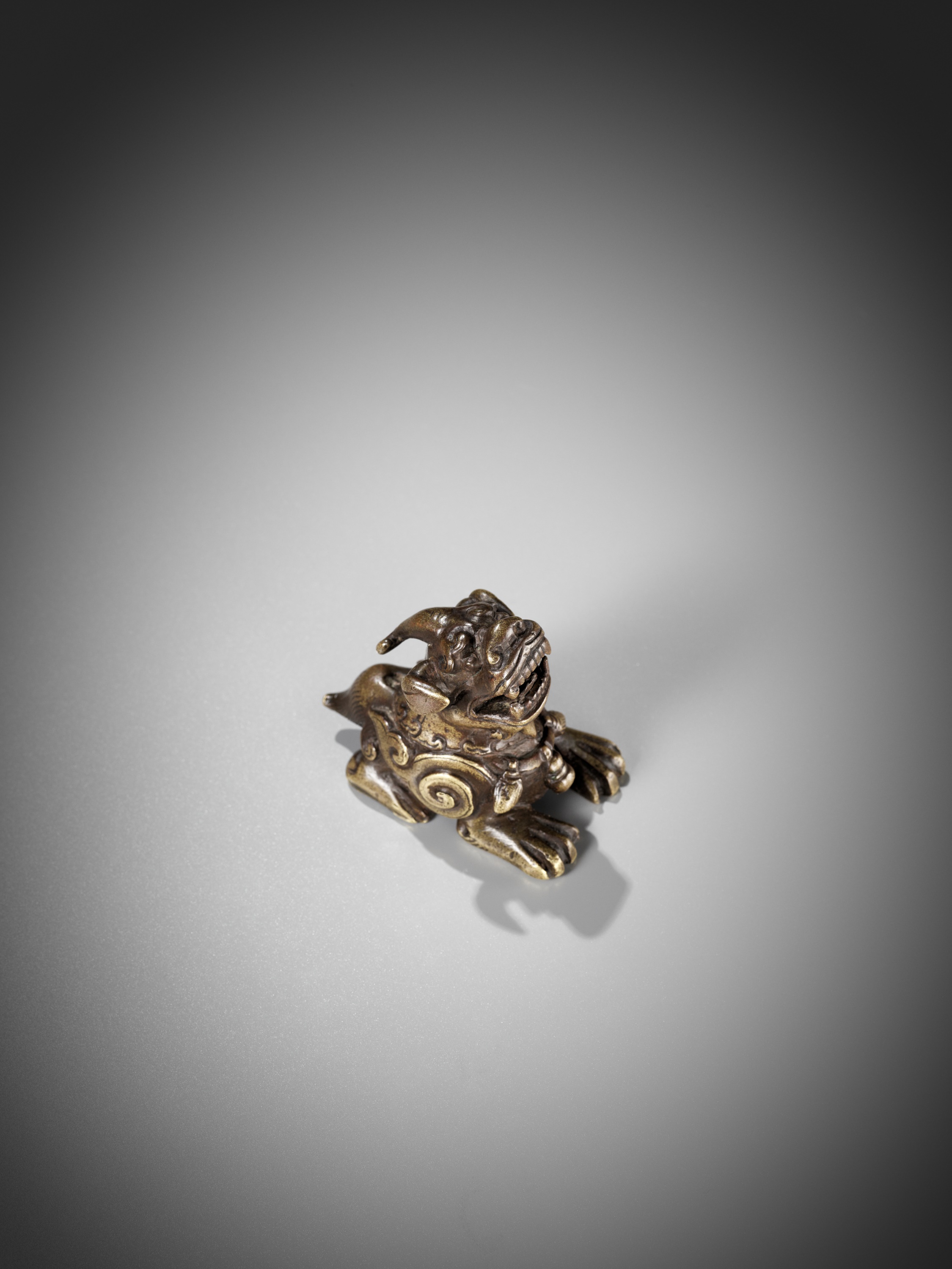 A BRONZE 'LUDUAN' WEIGHT, 17TH CENTURY - Image 12 of 13