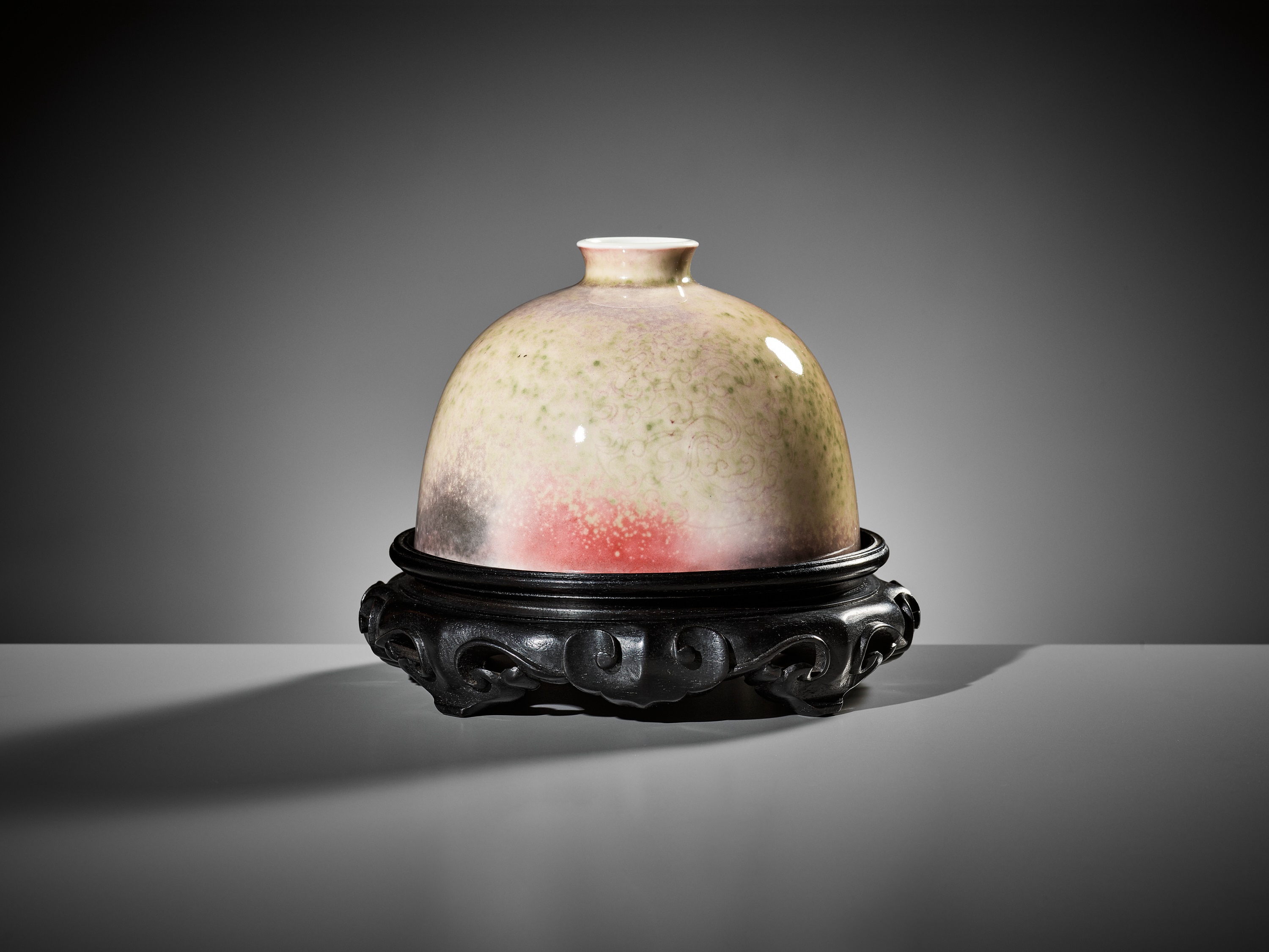 A PEACHBLOOM-GLAZED BEEHIVE WATERPOT, TAIBO ZUN, 19TH TO EARLY 20TH CENTURY - Image 5 of 13