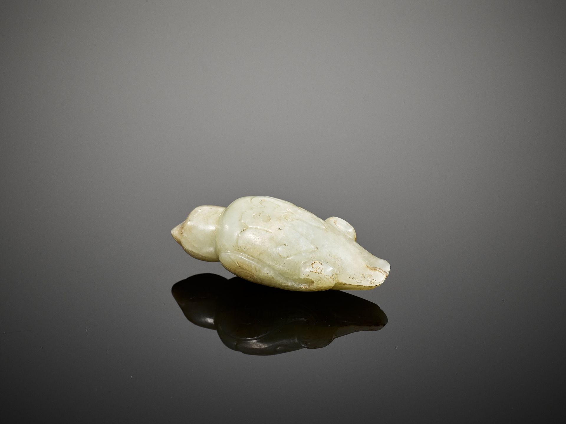 A CELADON JADE 'BIRD' PENDANT, SONG DYNASTY - Image 11 of 11