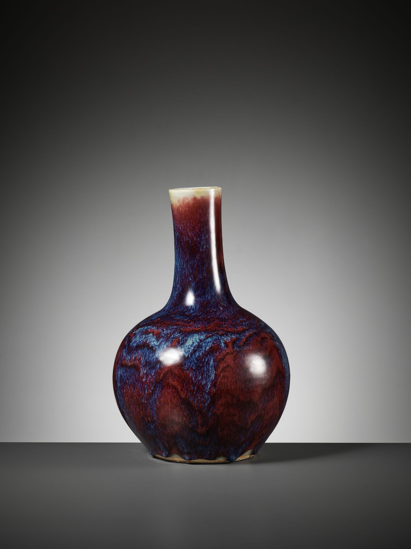 A FLAMBE GLAZED VASE, TIANQIUPING, QING DYNASTY - Bild 8 aus 10