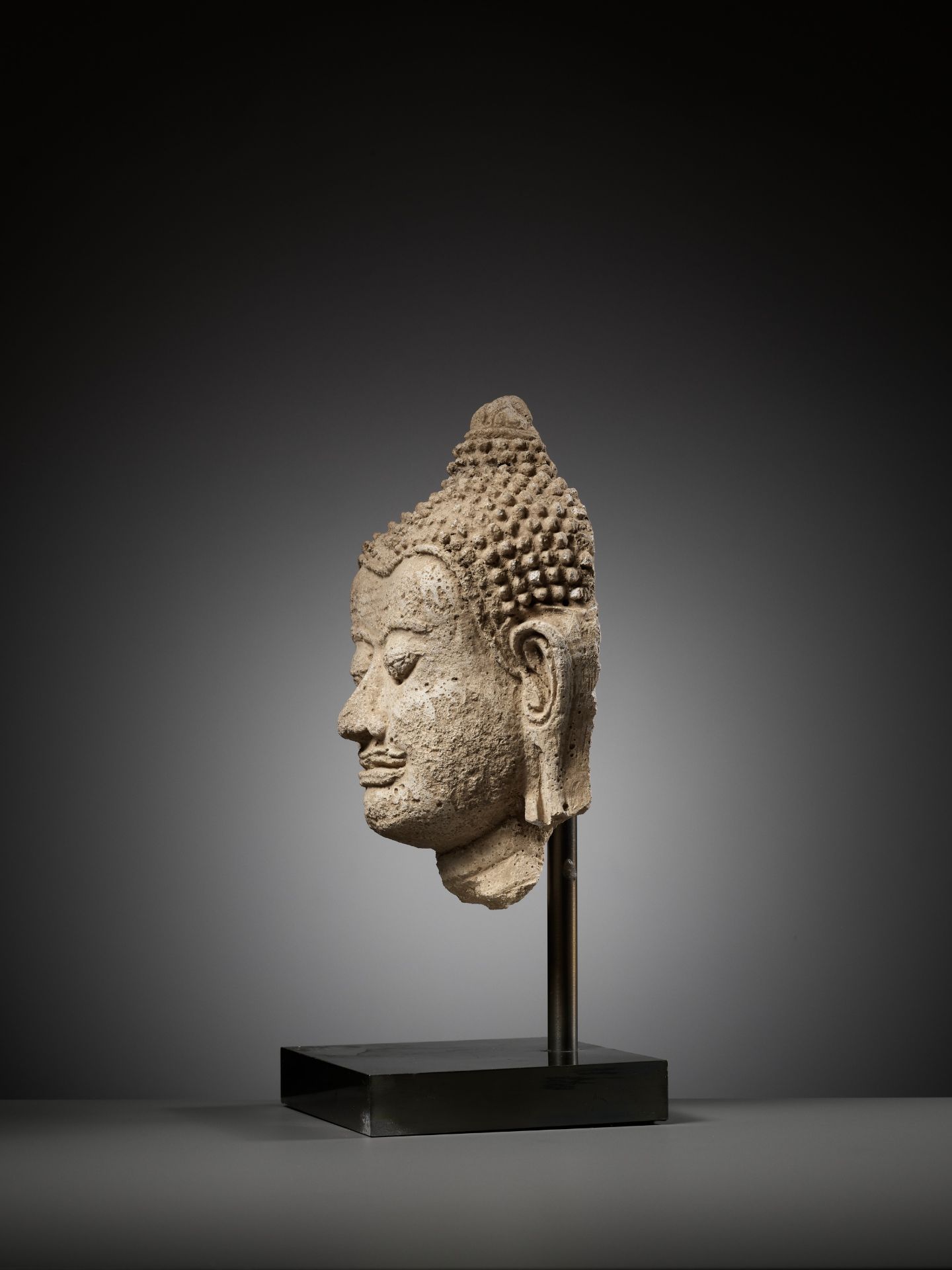 A HARIPUNJAYA STUCCO HEAD OF BUDDHA, THAILAND, 11TH-13TH CENTURY - Image 6 of 9