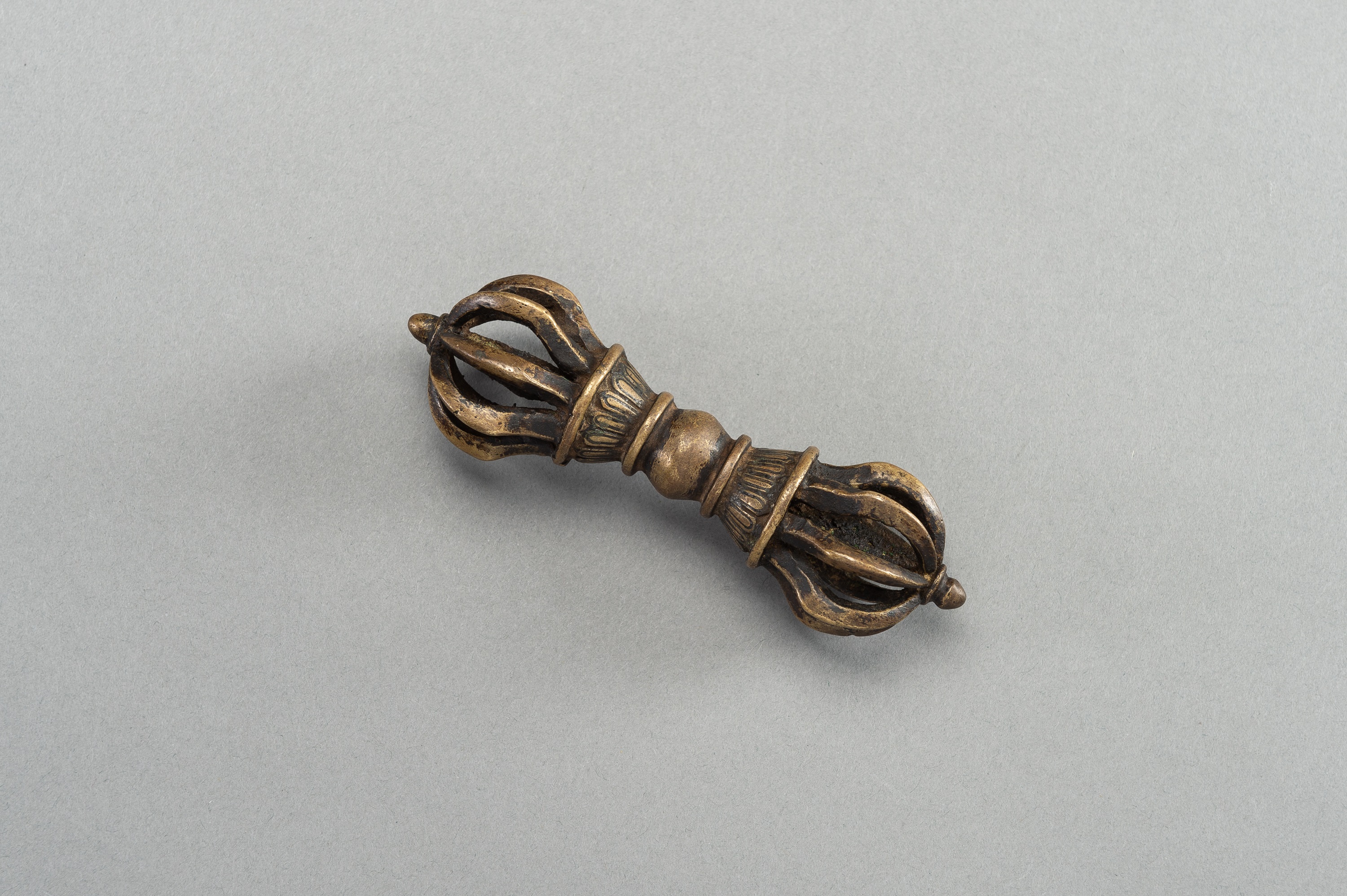 A BRONZE VAJRA - Image 5 of 6