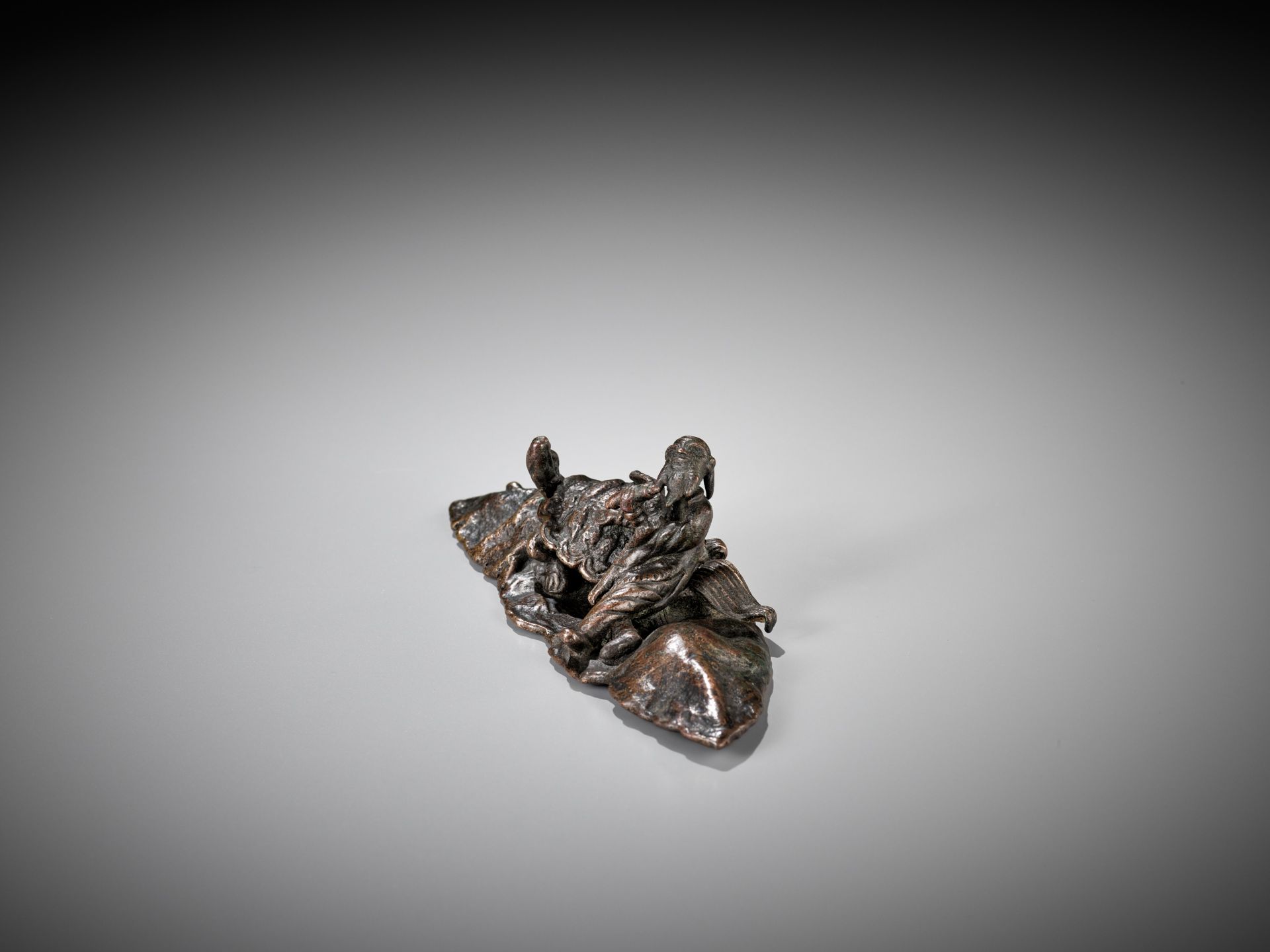 A BRONZE 'IMMORTAL AND BLACK TORTOISE' WEIGHT, MING DYNASTY - Image 8 of 13