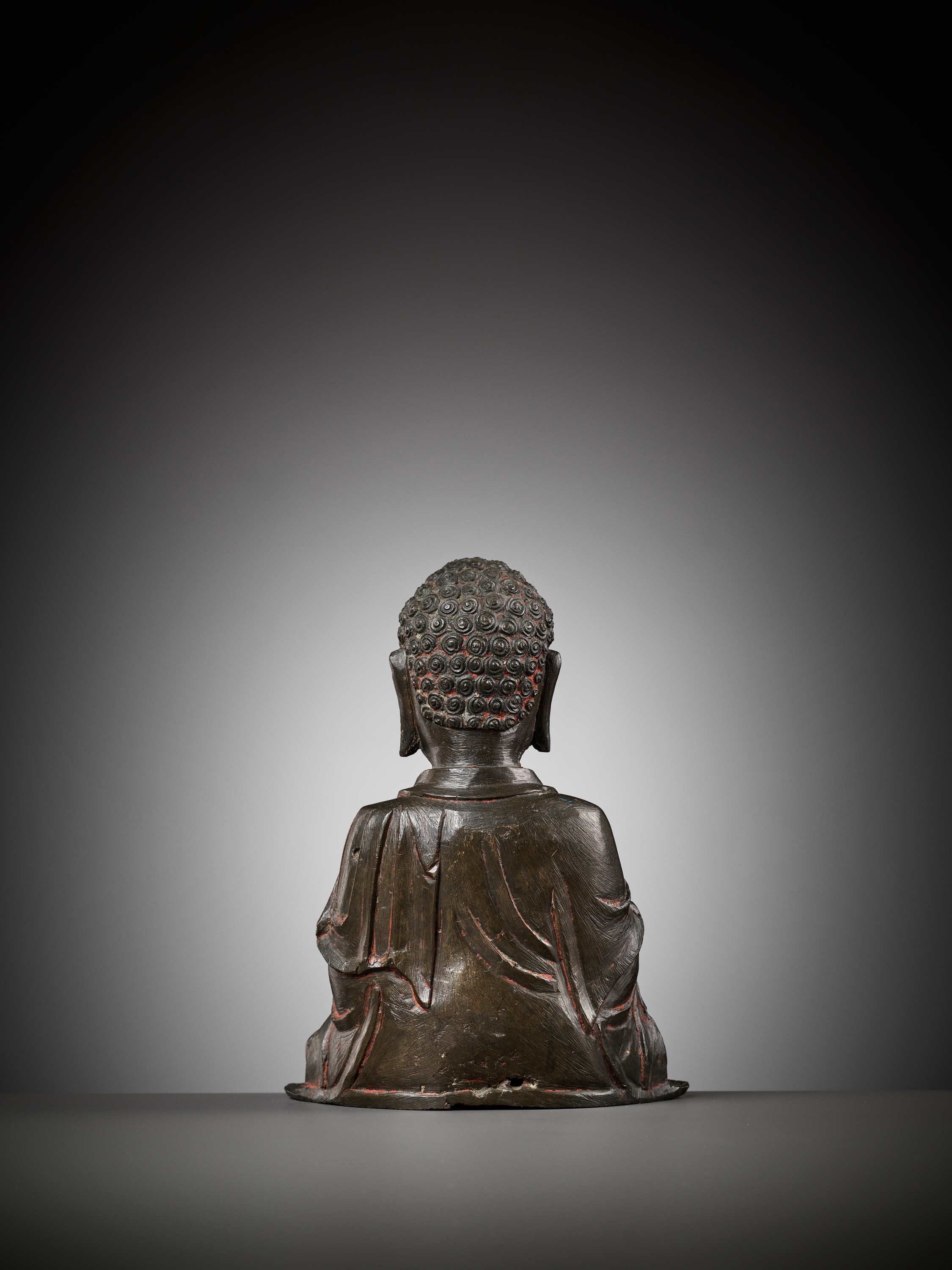 A BRONZE FIGURE OF BUDDHA SHAKYAMUNI, MING DYNASTY - Image 8 of 12