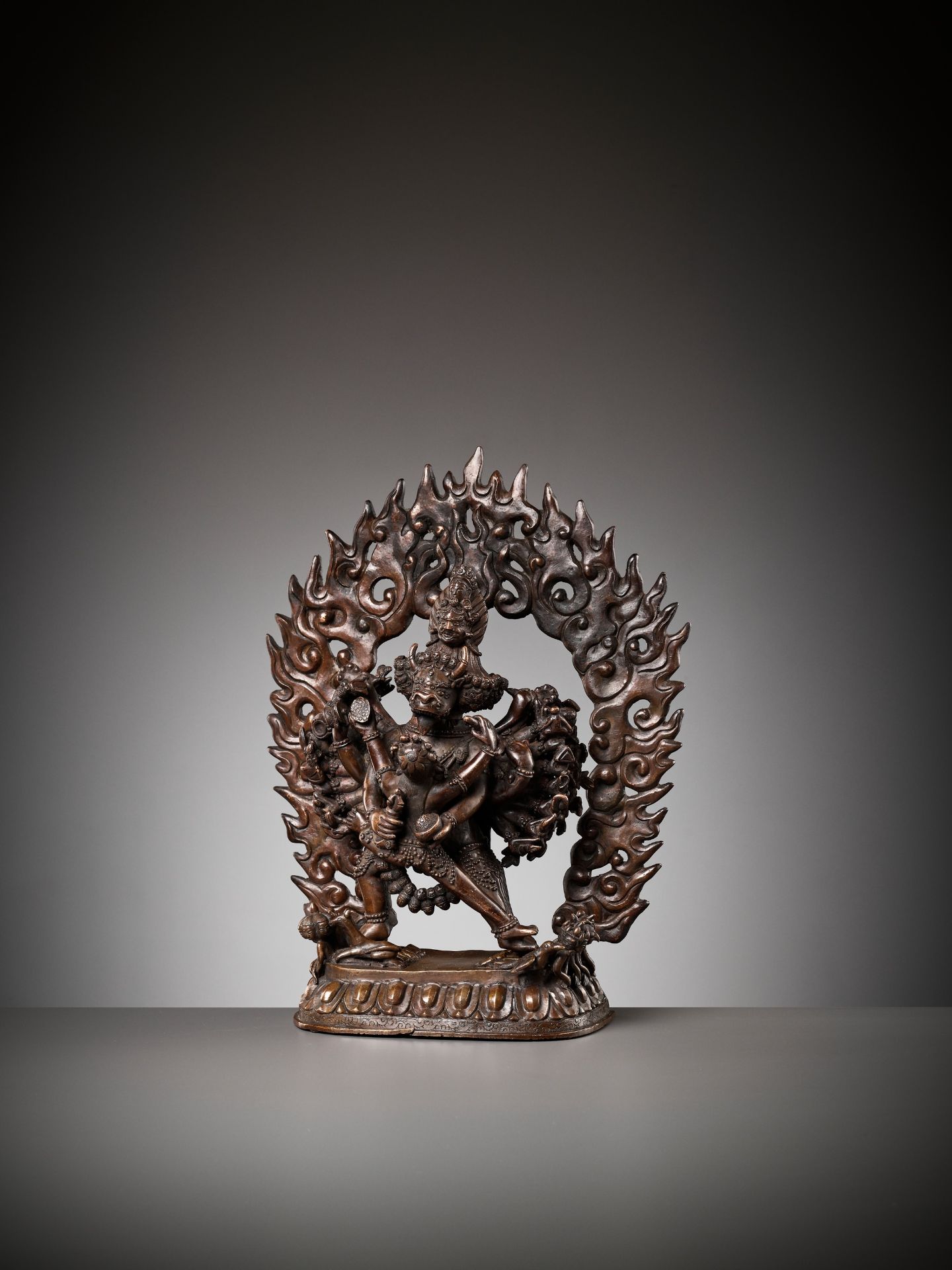 A LARGE BRONZE FIGURE OF VAJRABHAIRAVA, GELUG SCHOOL - Image 3 of 11