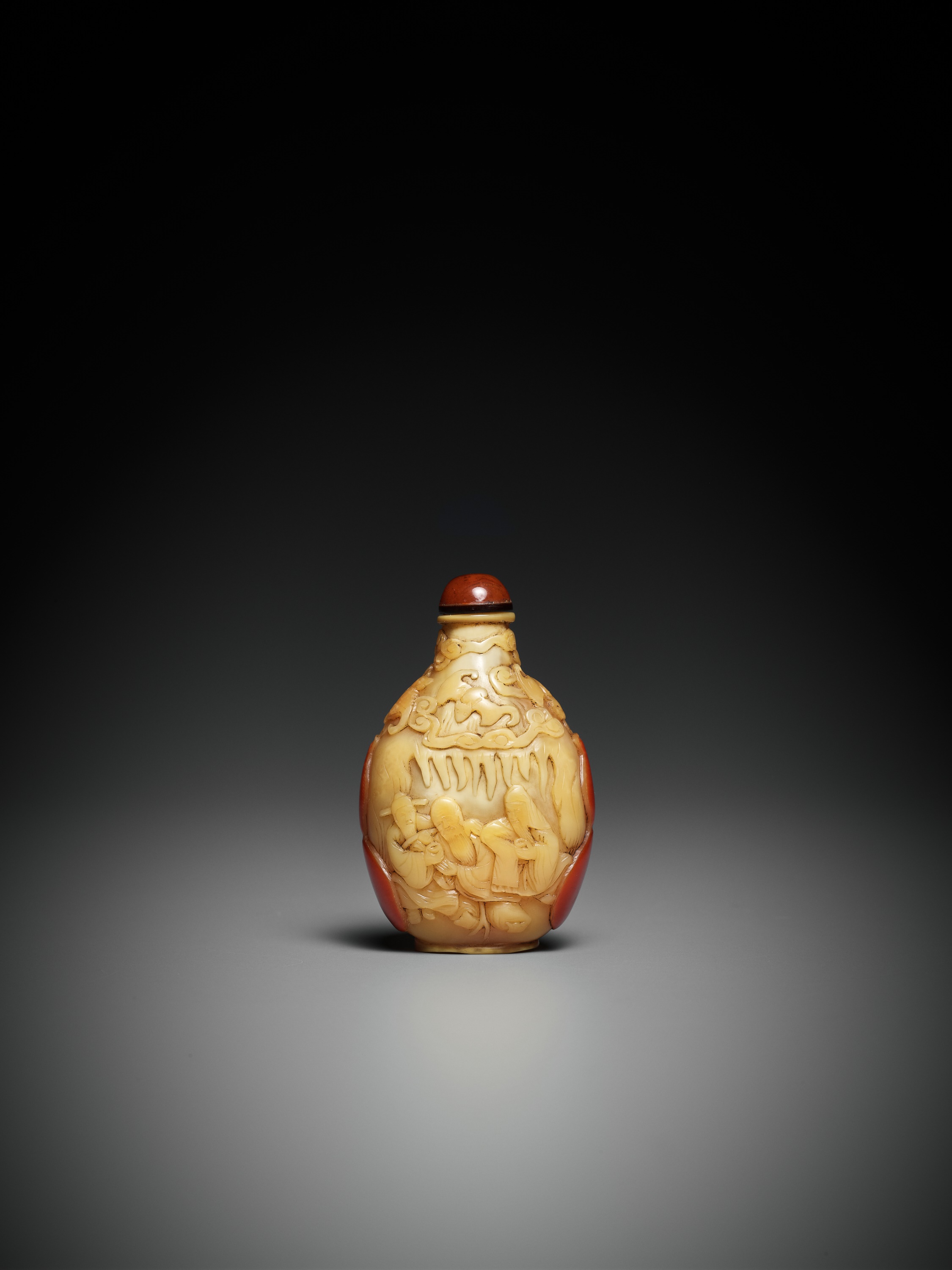 A RARE HORNBILL 'SANXING' SNUFF BOTTLE, EARLY 19TH CENTURY - Image 2 of 11