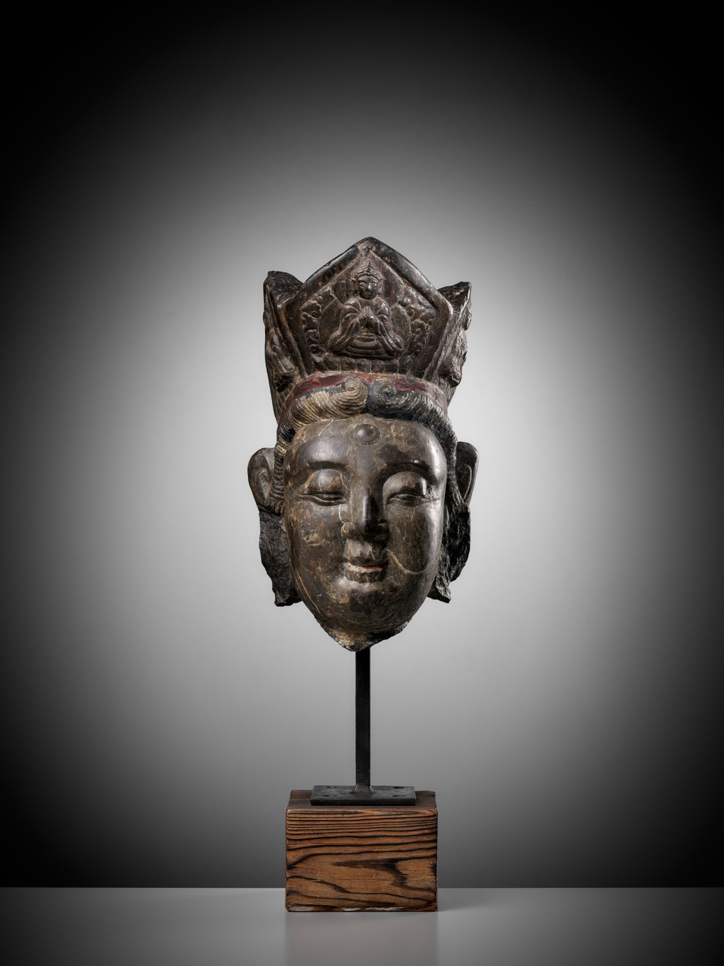 A MAGNIFICENT LIMESTONE HEAD OF GUANYIN, YUAN TO MING DYNASTY - Image 2 of 12