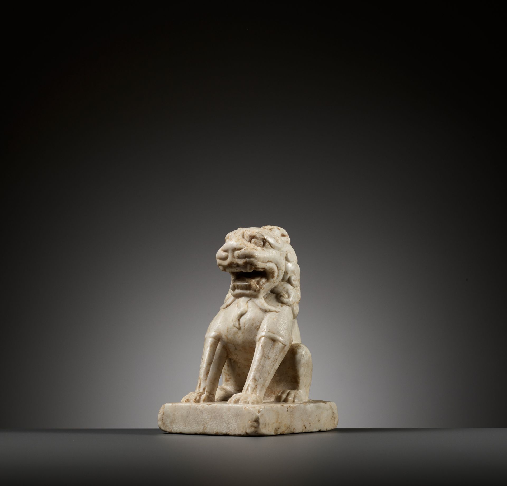 A SMALL WHITE MARBLE FIGURE OF A LION, TANG DYNASTY - Image 2 of 17