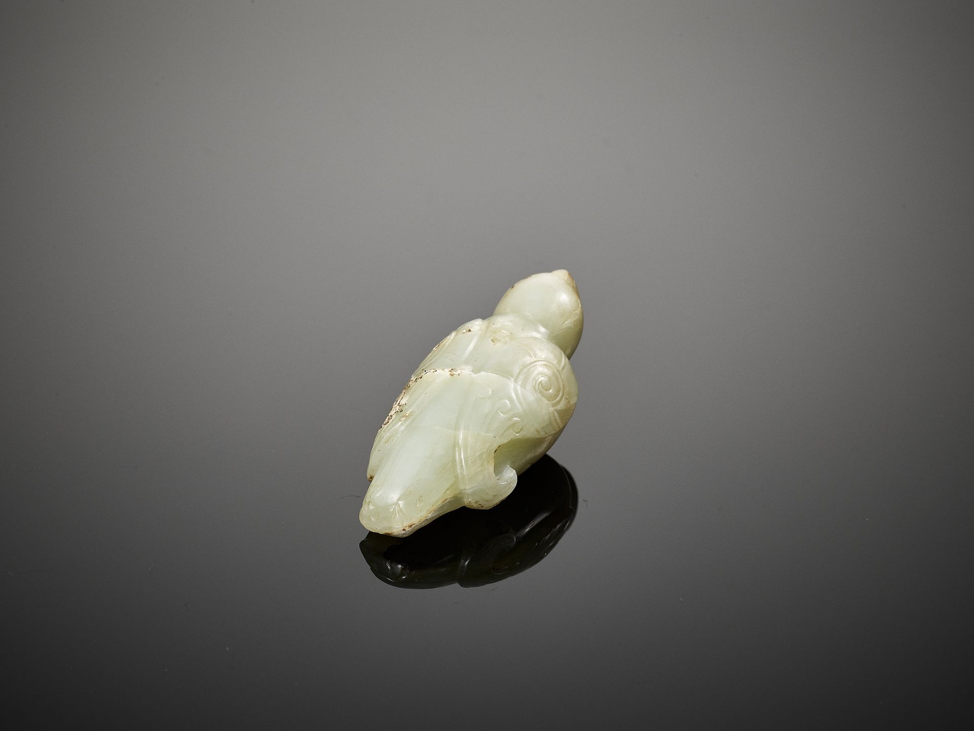 A CELADON JADE 'BIRD' PENDANT, SONG DYNASTY - Image 9 of 11