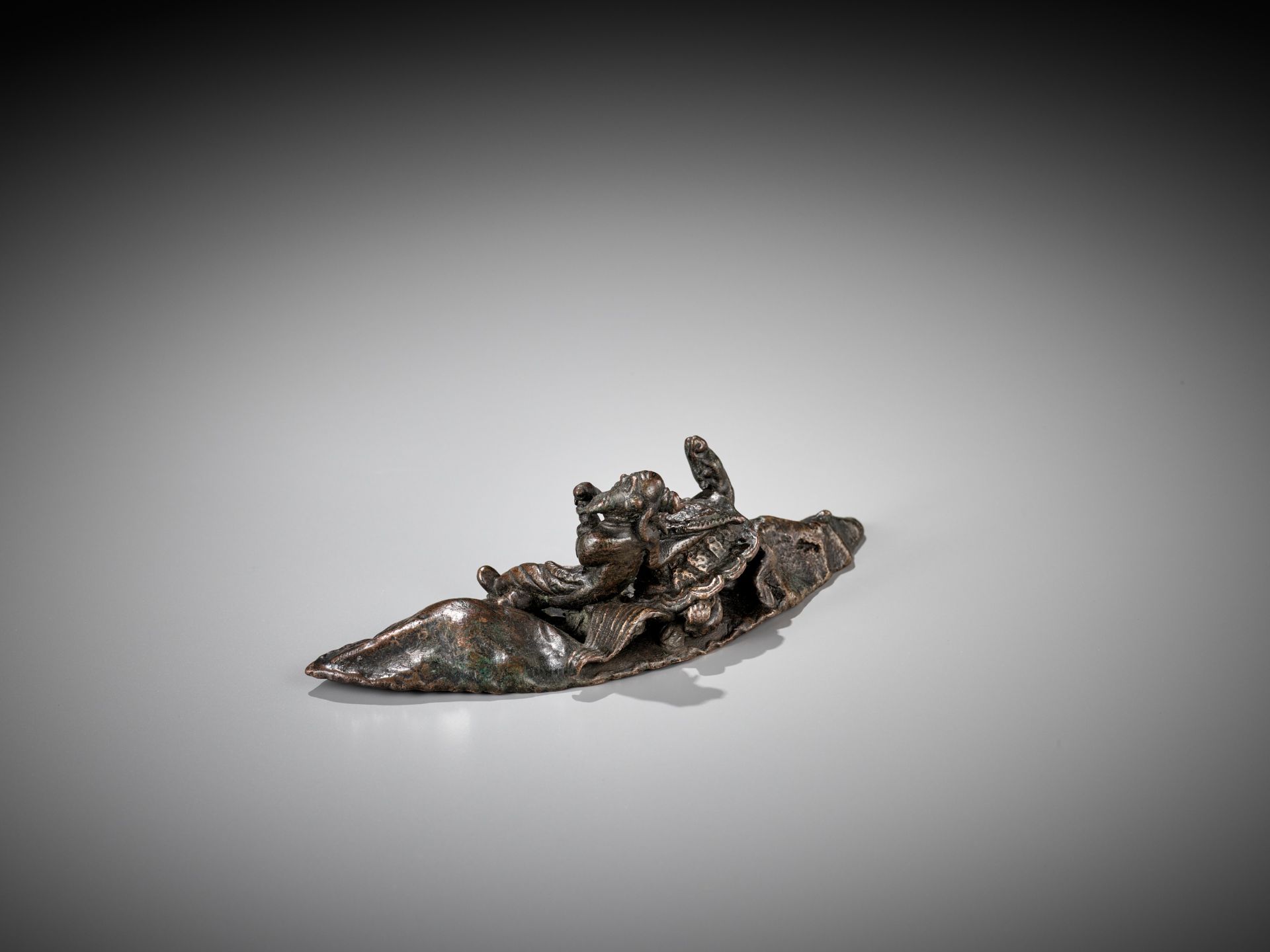 A BRONZE 'IMMORTAL AND BLACK TORTOISE' WEIGHT, MING DYNASTY - Image 10 of 13