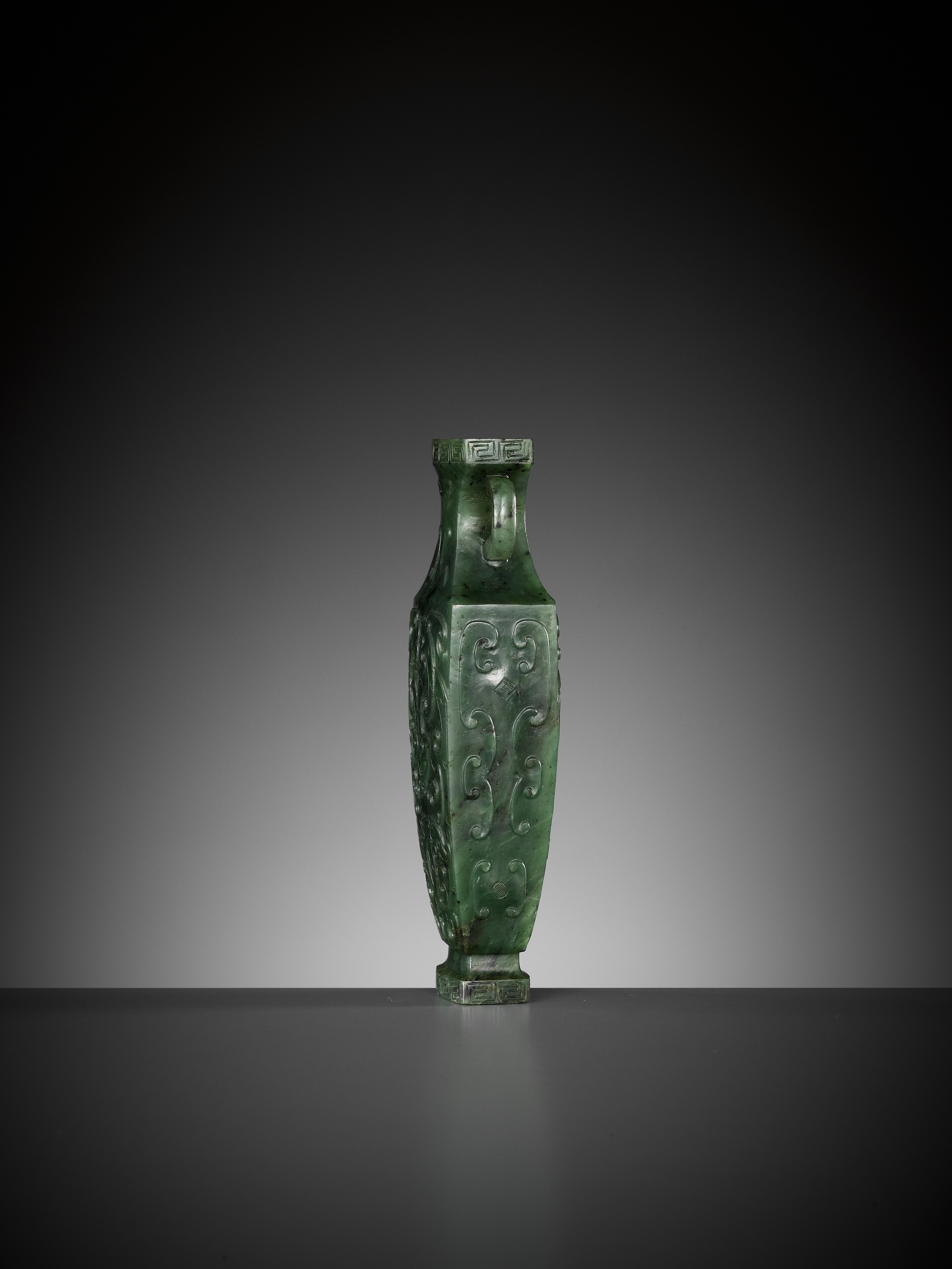 A SPINACH GREEN JADE MINIATURE 'ARCHAISTIC' VASE, 18TH-19TH CENTURY - Image 10 of 19