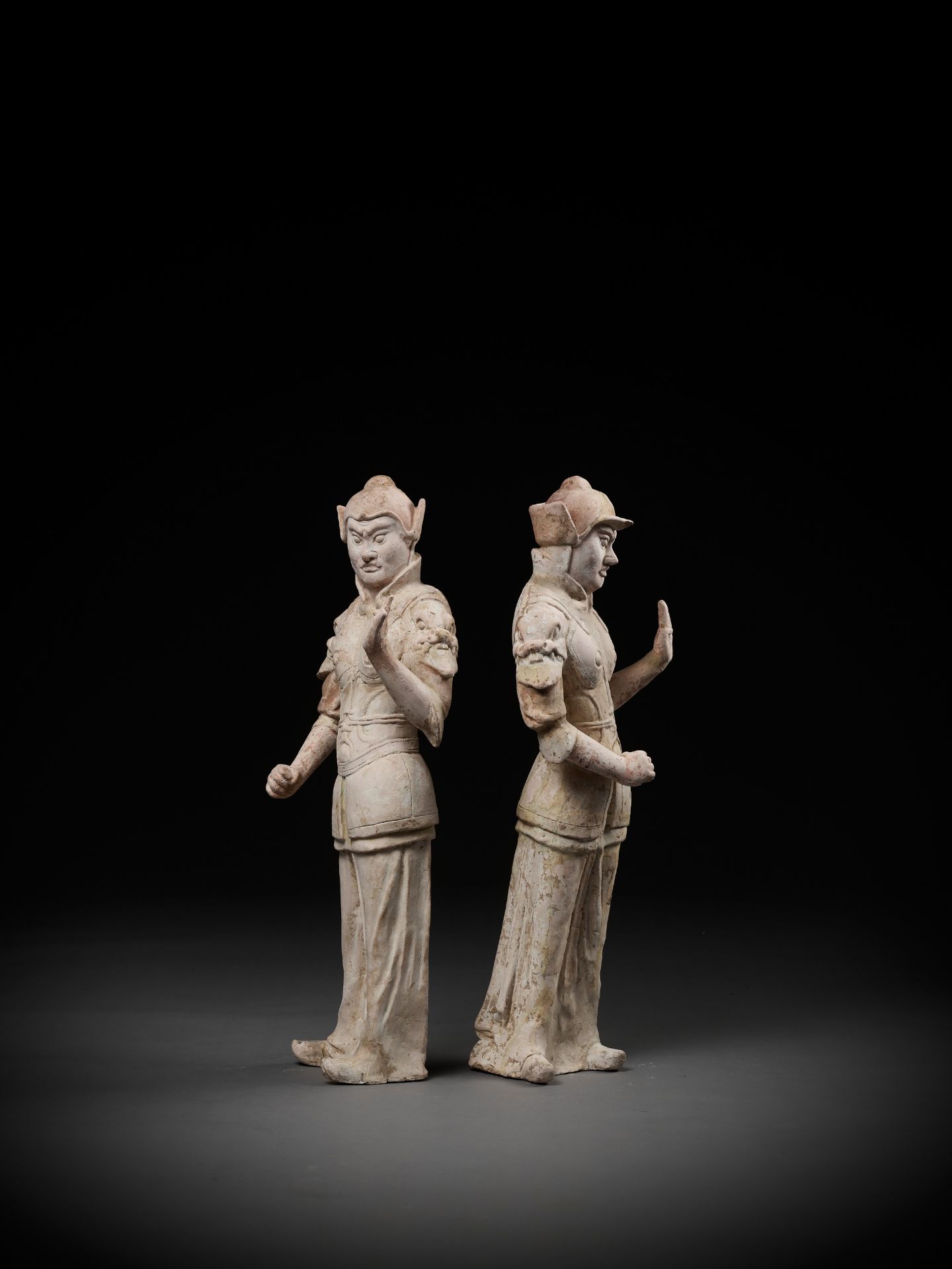 A PAIR OF LARGE POTTERY GUARDIAN FIGURES, WUSHIYONG, TANG DYNASTY - Image 9 of 12