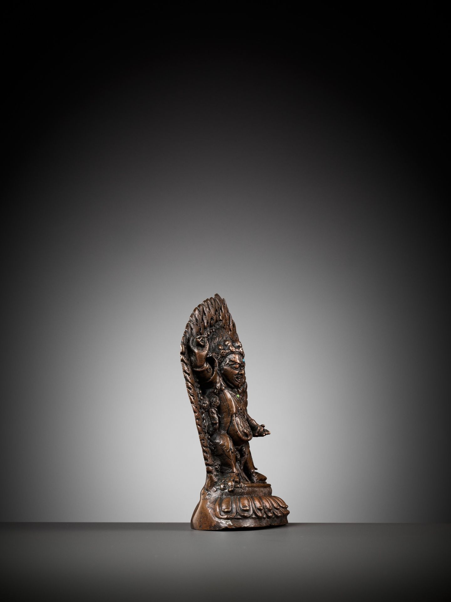 A COPPER ALLOY FIGURE OF VAJRAPANI - Image 8 of 10