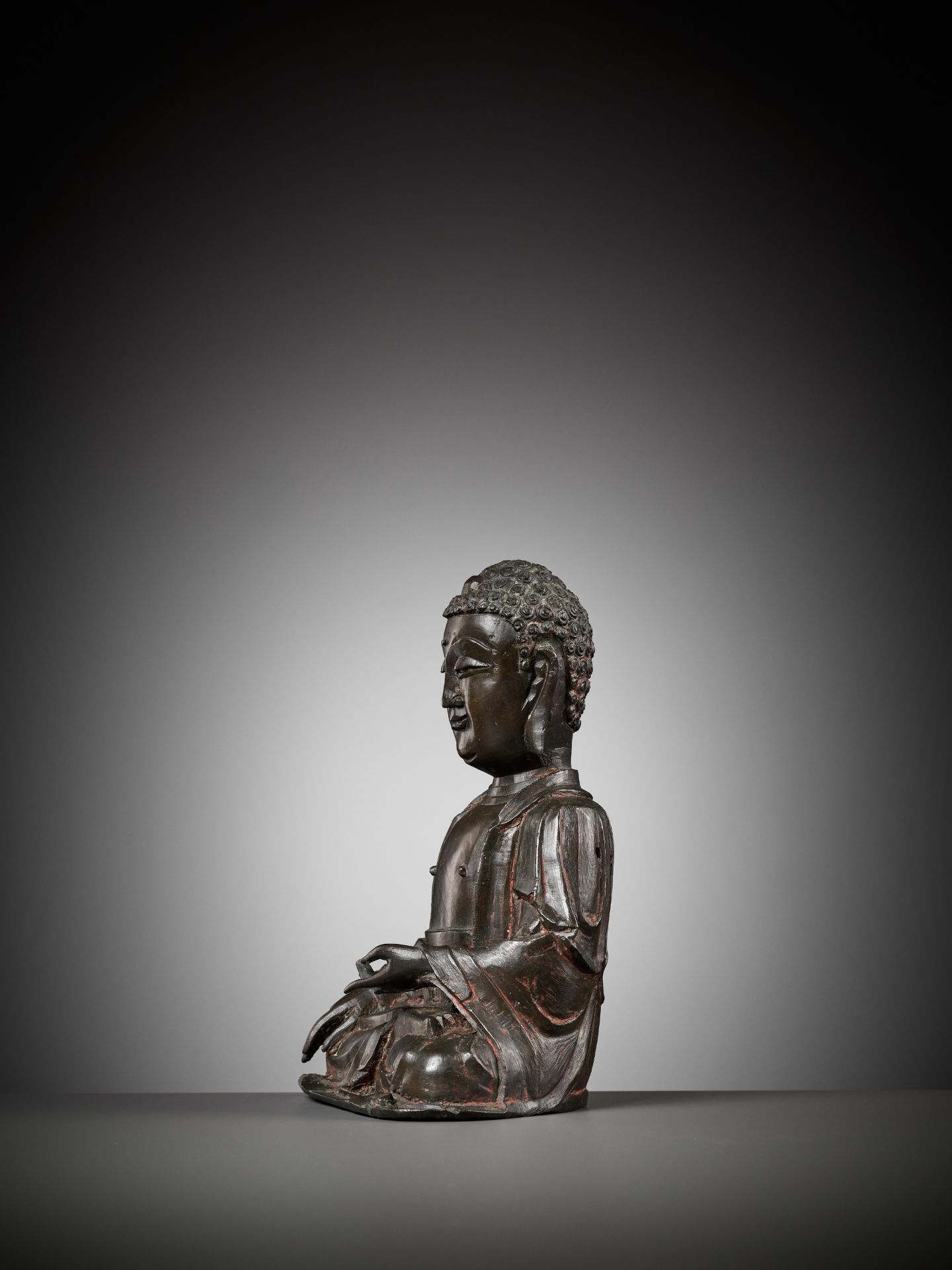 A BRONZE FIGURE OF BUDDHA SHAKYAMUNI, MING DYNASTY - Image 7 of 12