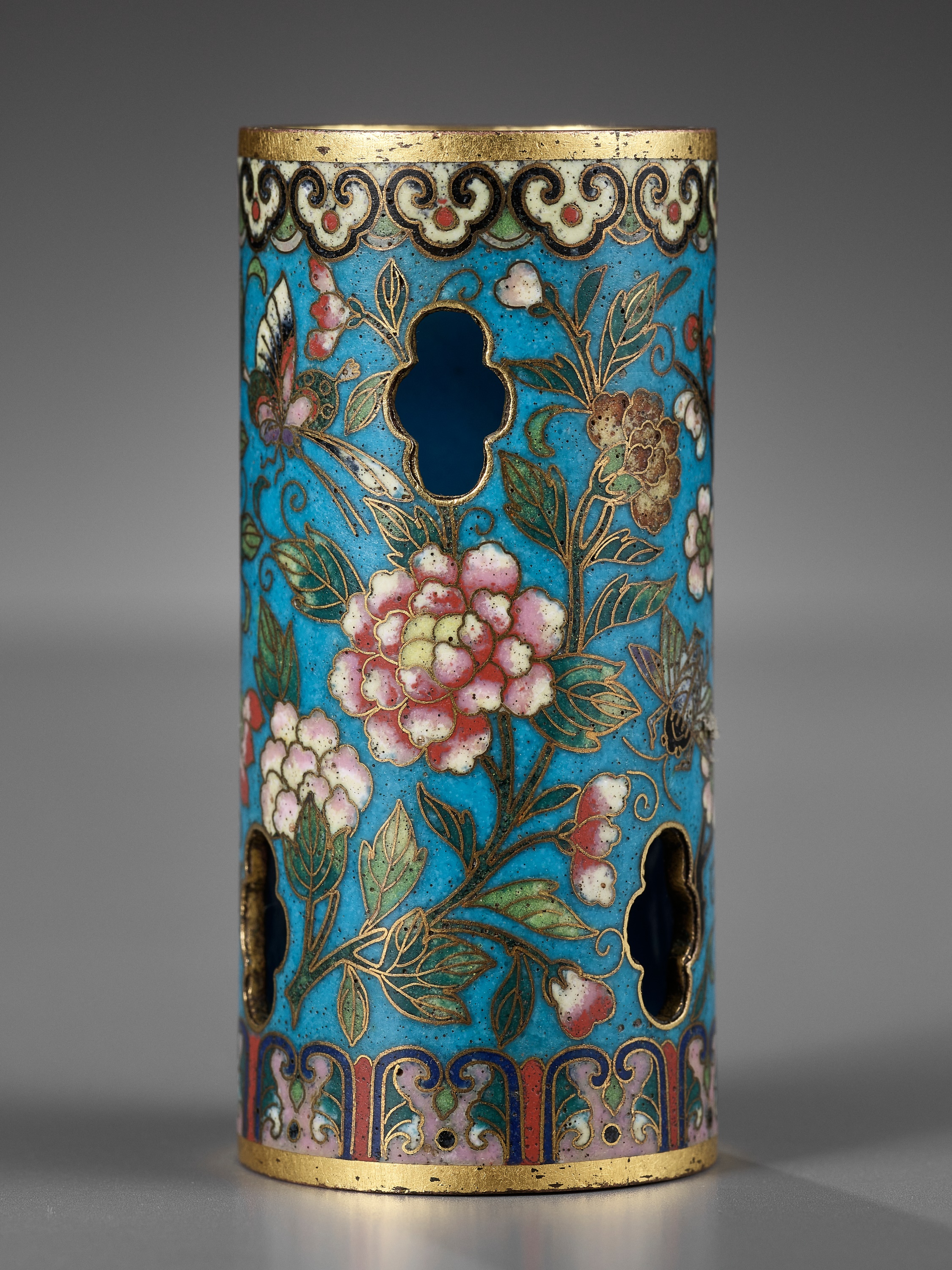 AN EXCEEDINGLY RARE MINIATURE CLOISONNE HAT STAND, JIAQING - Image 11 of 14