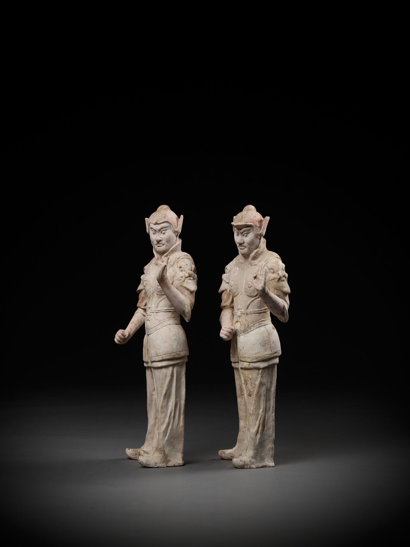 A PAIR OF LARGE POTTERY GUARDIAN FIGURES, WUSHIYONG, TANG DYNASTY - Image 8 of 12
