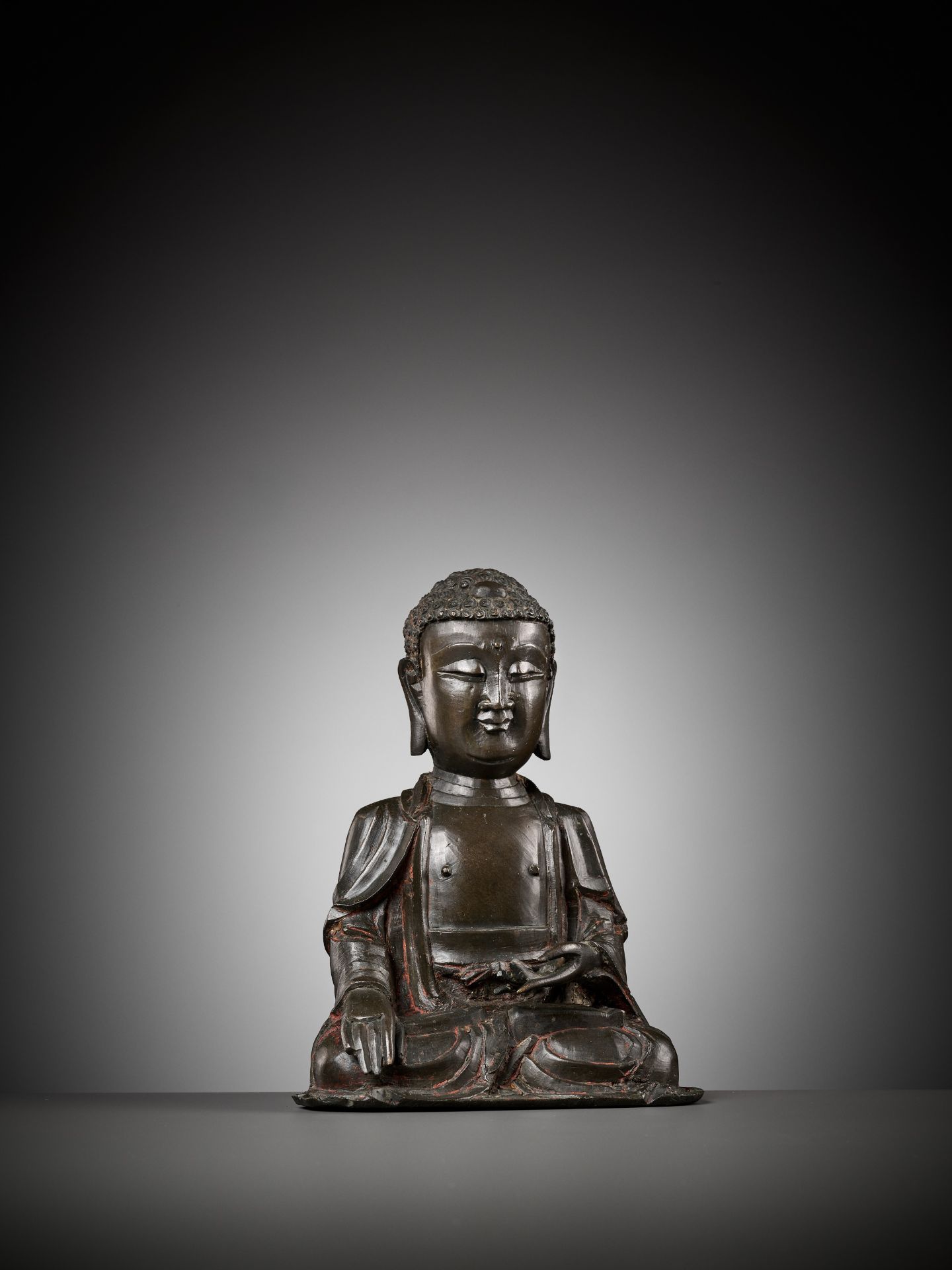 A BRONZE FIGURE OF BUDDHA SHAKYAMUNI, MING DYNASTY - Image 11 of 12