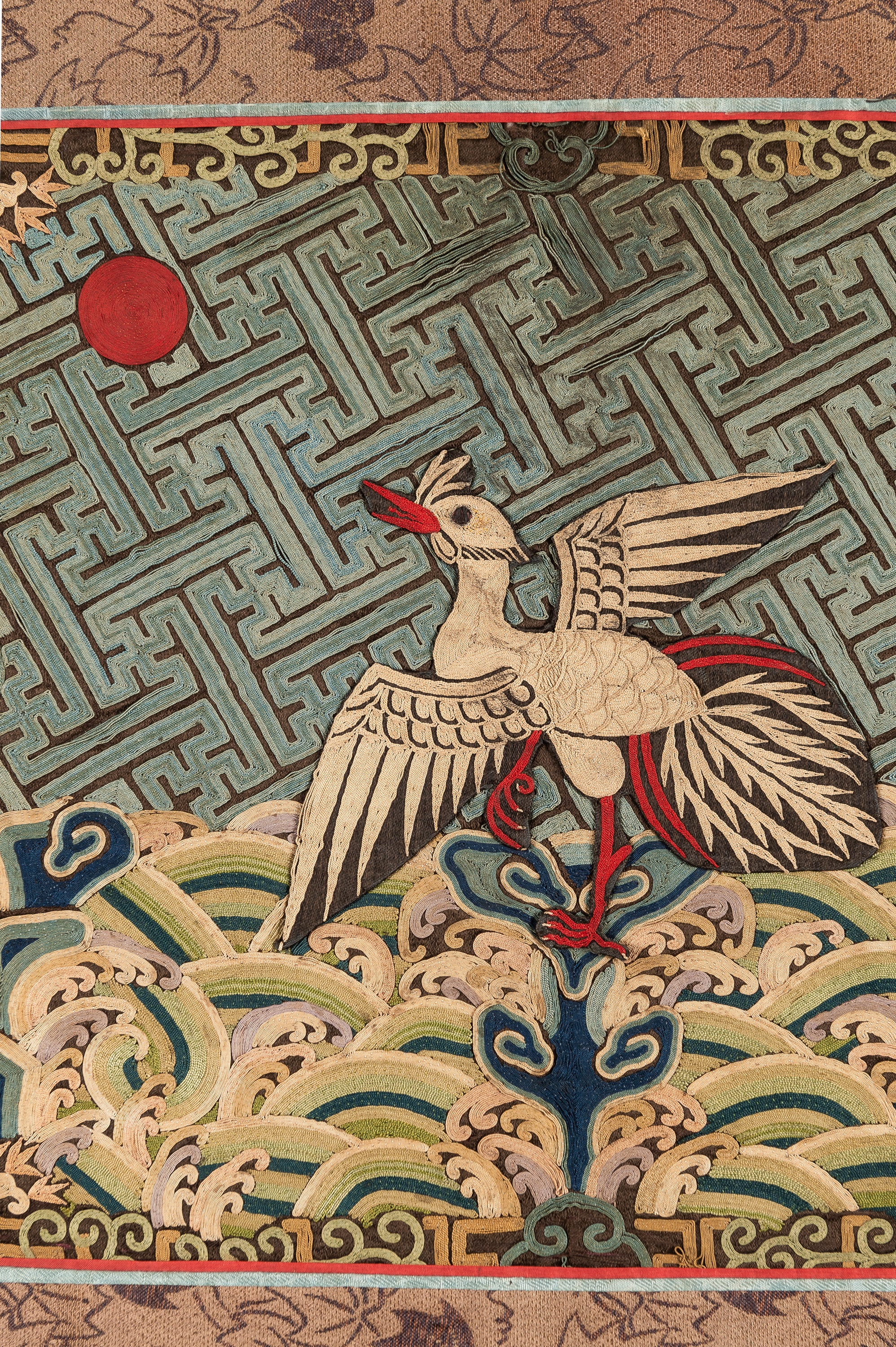 A CIVIL OFFICIAL EMBROIDERED SILK 'CRANE' RANK BADGE, QING - Image 3 of 5