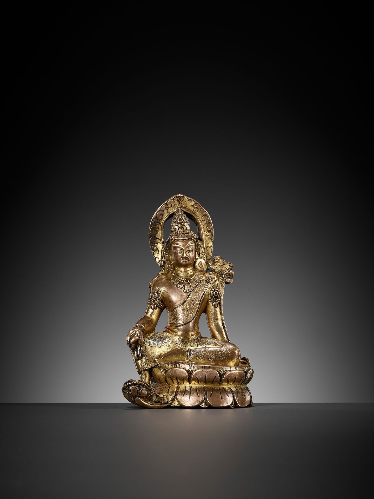 A GILT COPPER ALLOY FIGURE OF PADMAPANI, LICCHAVI REVIVAL - Image 7 of 14