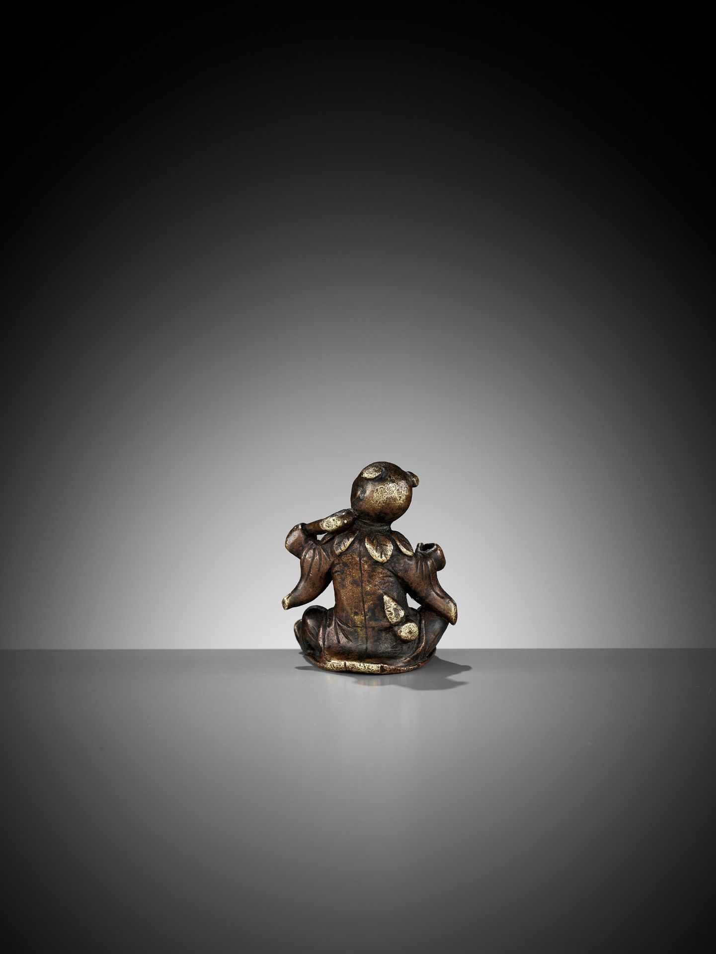 A BRONZE WEIGHT OF AN IMMORTAL, MING DYNASTY - Image 6 of 8