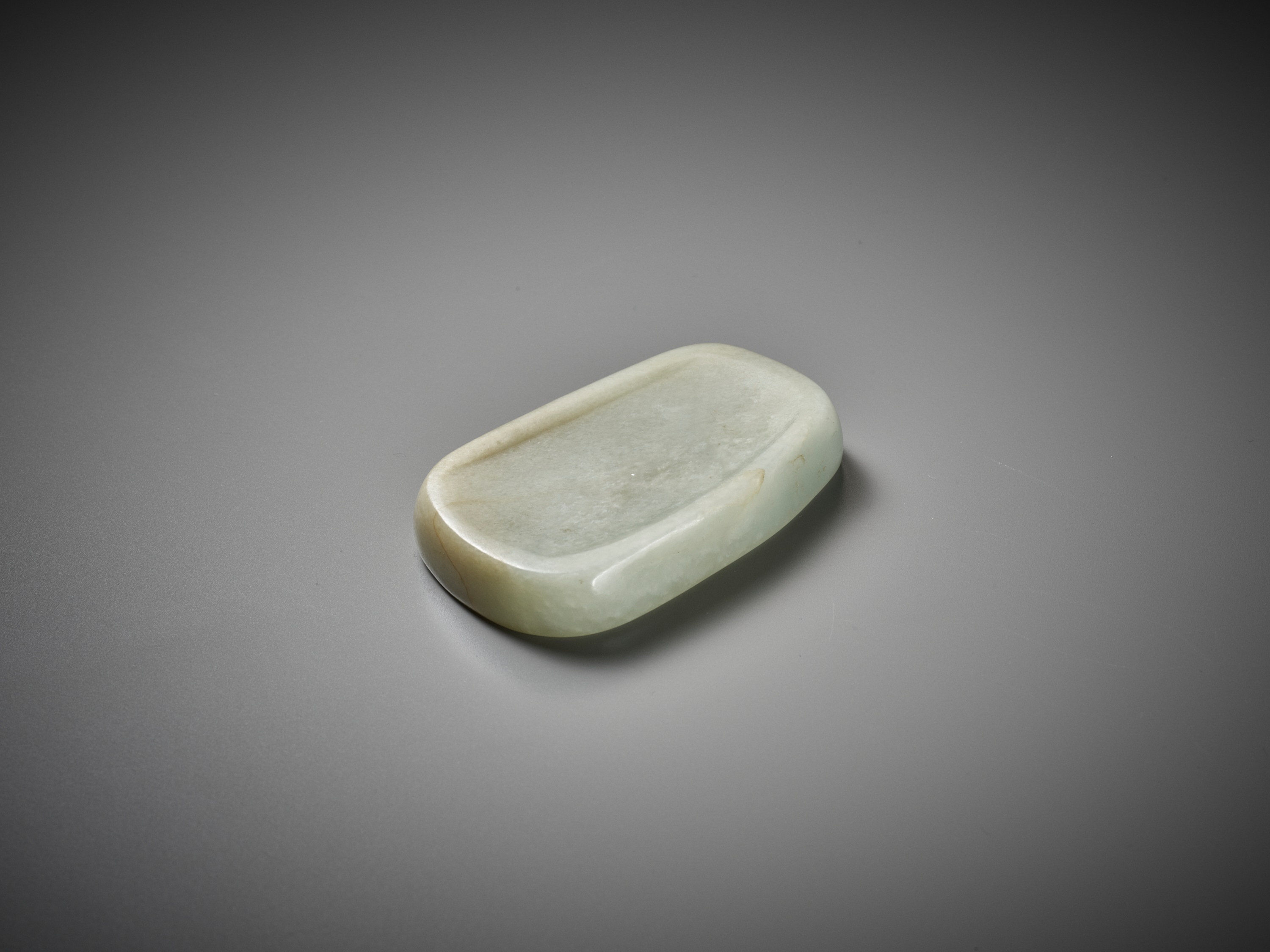 A PALE CELADON JADE INKSTONE WITH MATCHING ZITAN STAND AND COVER, QING DYNASTY - Image 8 of 9