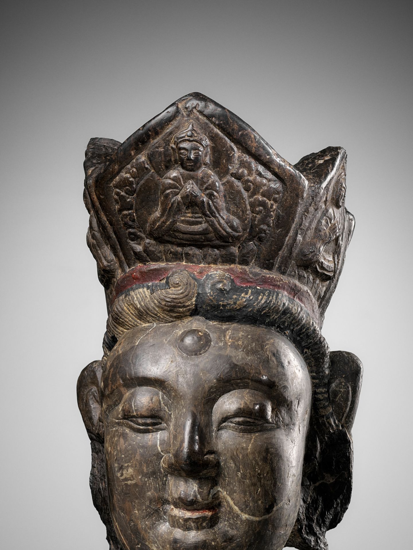 A MAGNIFICENT LIMESTONE HEAD OF GUANYIN, YUAN TO MING DYNASTY - Image 6 of 12