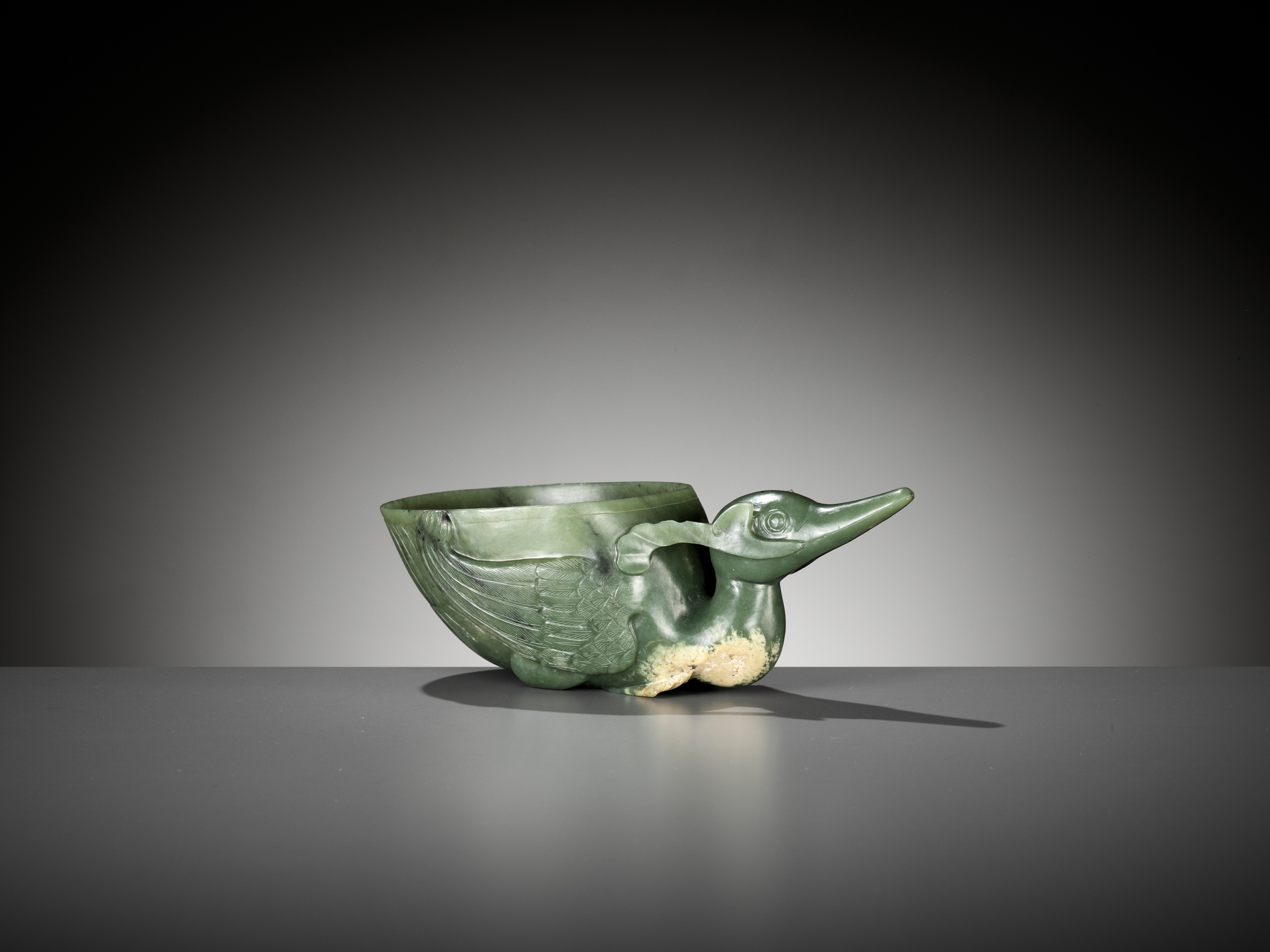 A SPINACH GREEN JADE 'DUCK' LIBATION CUP, QING DYNASTY - Image 6 of 9