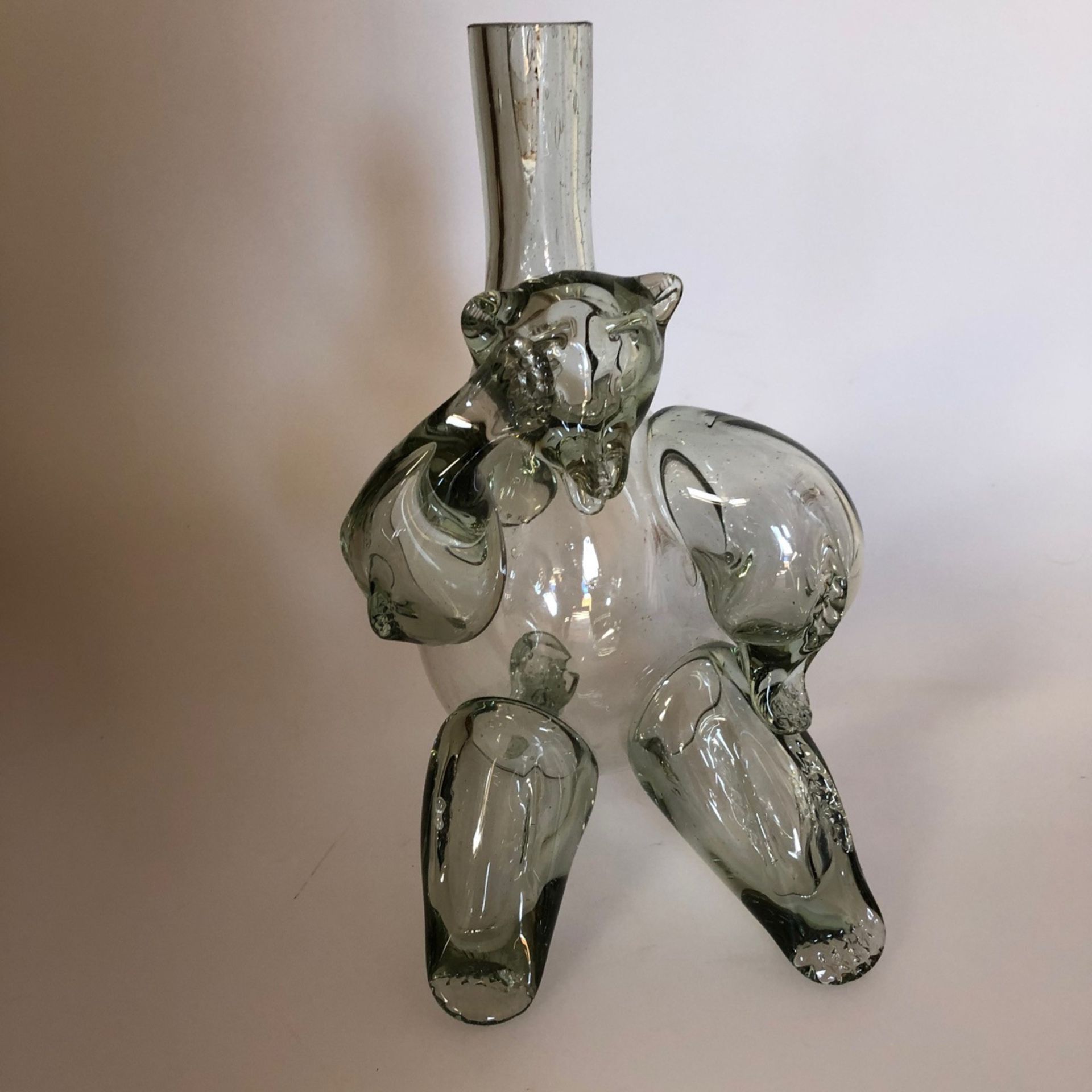 Glasflasche, Bärmotiv, uralt, mundgeblasen, H: 21 cm - Bild 4 aus 4