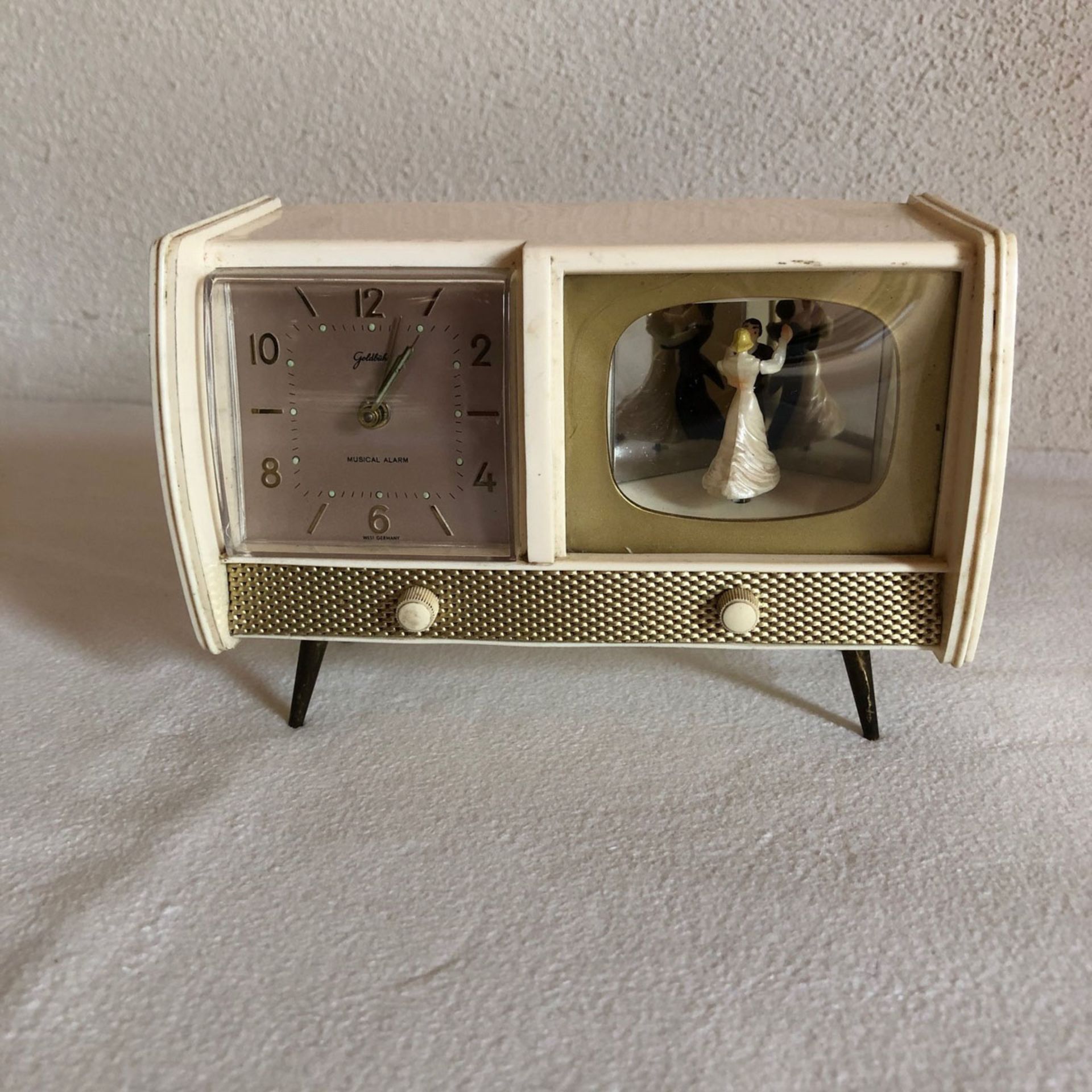 Radiowecker, 50er Jahre, tanzendes Hochzeitspaar, selten, funktionsfähig, gemarktet, 10 x 15 cm