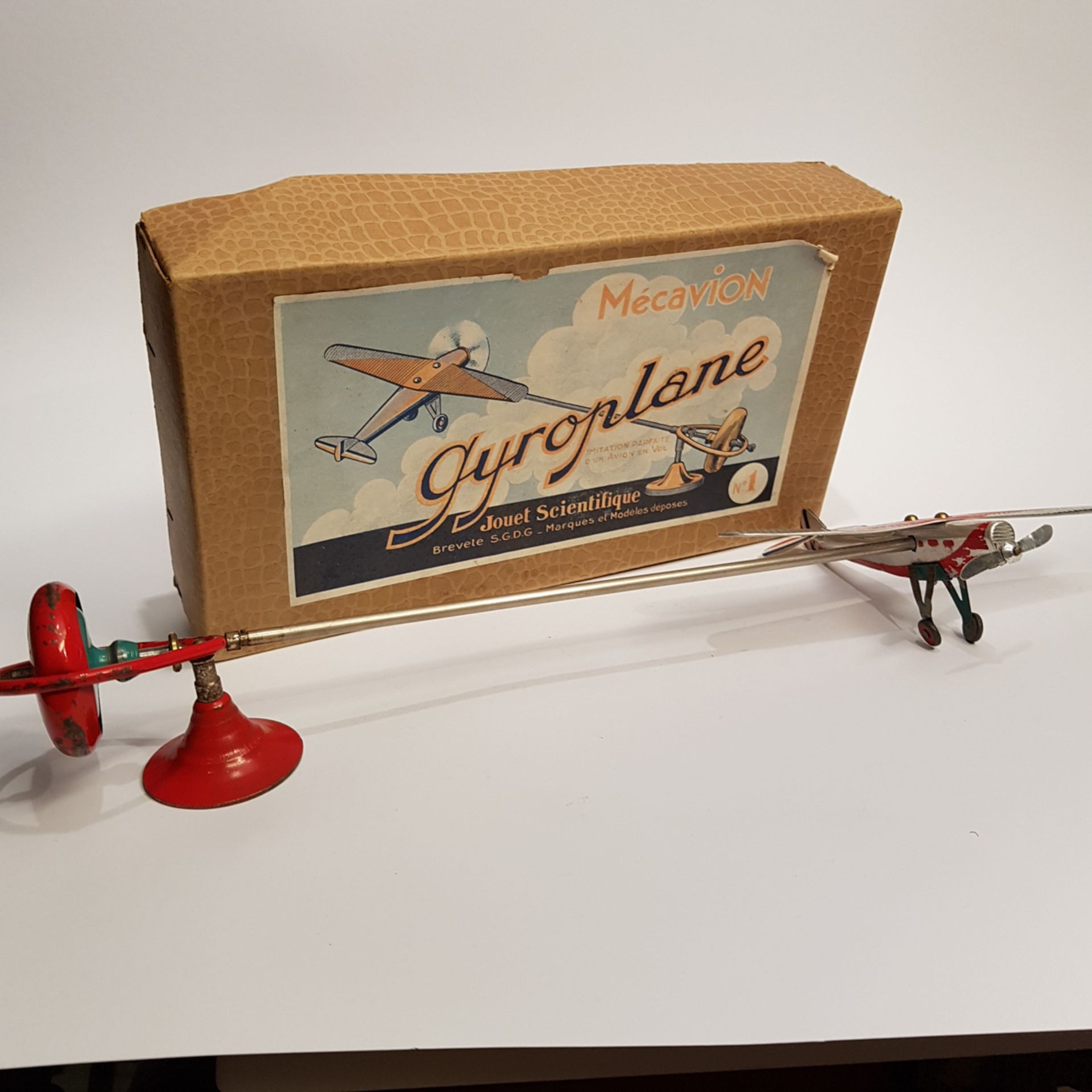 Flugzeug, "Gyroplane", Originalschachtel, 31,5 x 17 cm, seltenes Sammlerobjekt, funktioniert